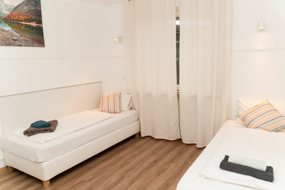 Monteur-Zimmer - Jülich - Möbliertes 2-Zimmer-Apartement in Mönchengladbach bei Düsseldorf