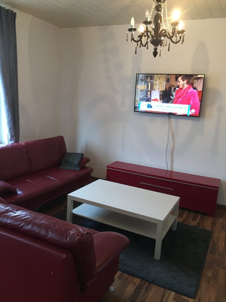 Monteur-Zimmer - Braunschweig - Große Monteurwohnung mit 4 Betten / Free Wifi