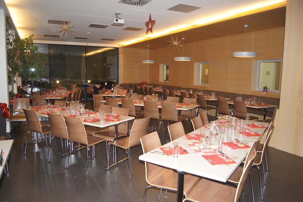 Monteur-Zimmer - Schwemmberg - Junges Hotel