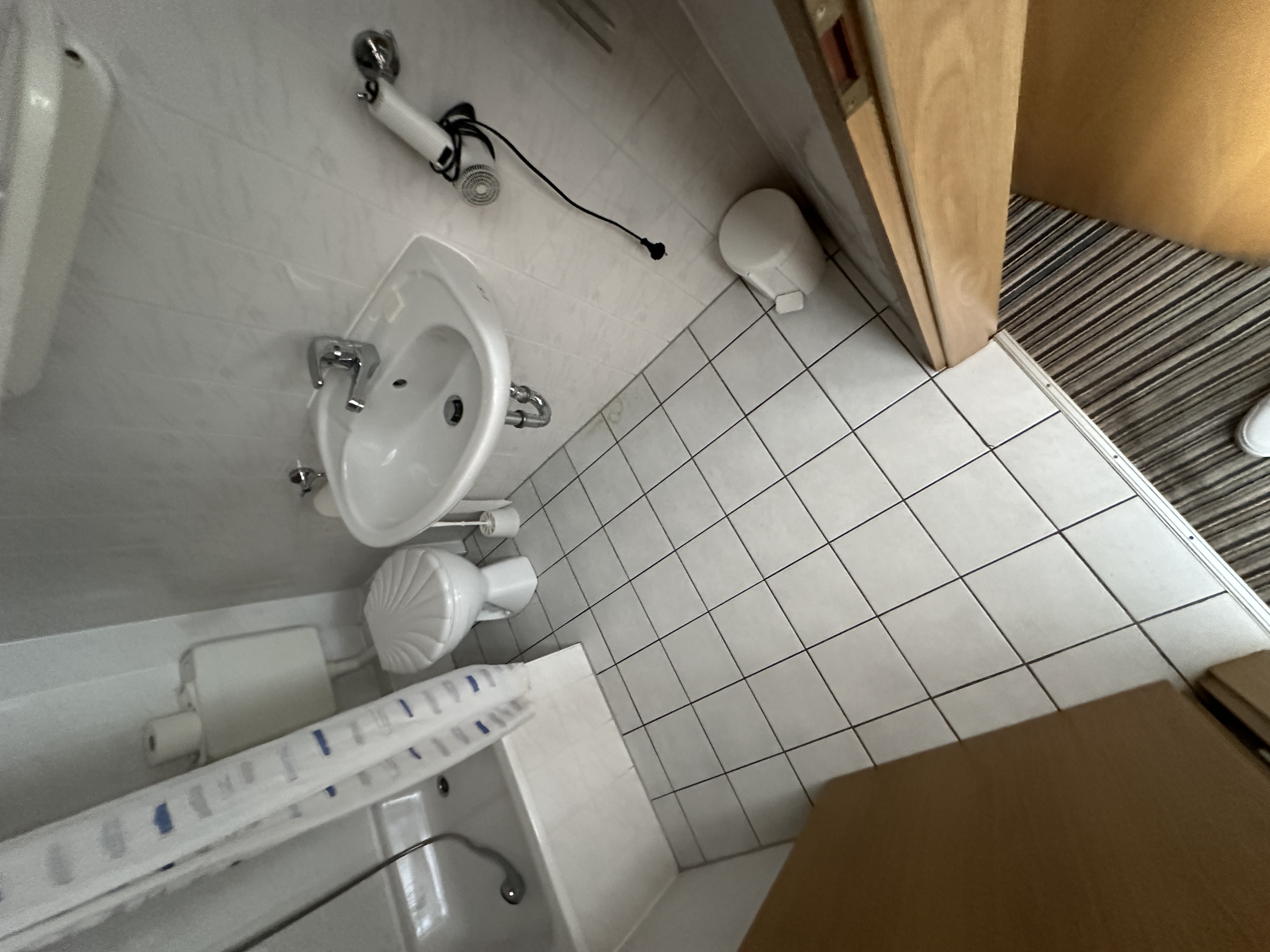 MonteurZimmer: Zimmer Mendelssohnallee