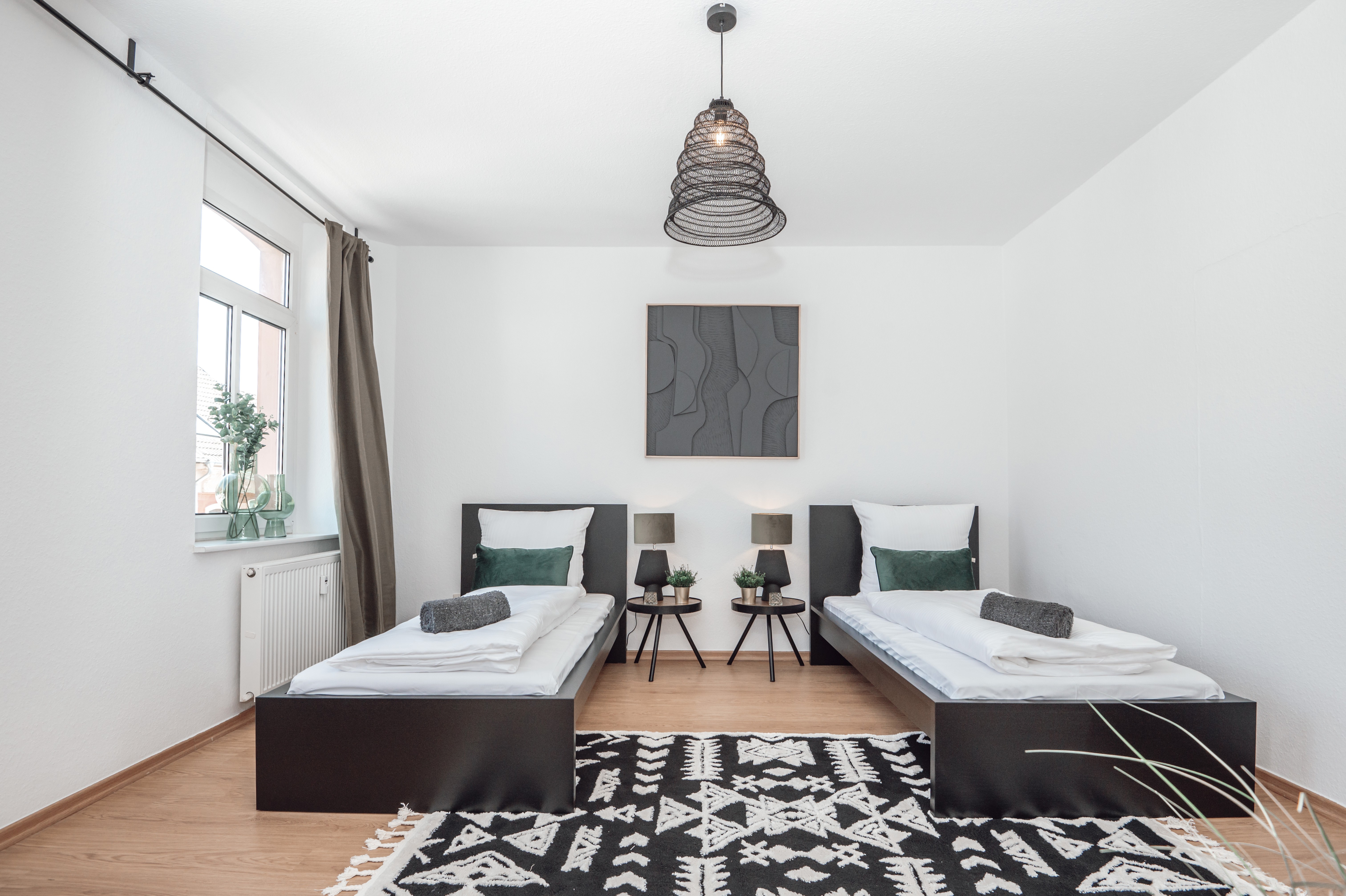Monteur-Zimmer - Krefeld - SpaceStays Monteursapartment | WIFI | Volle Küche
