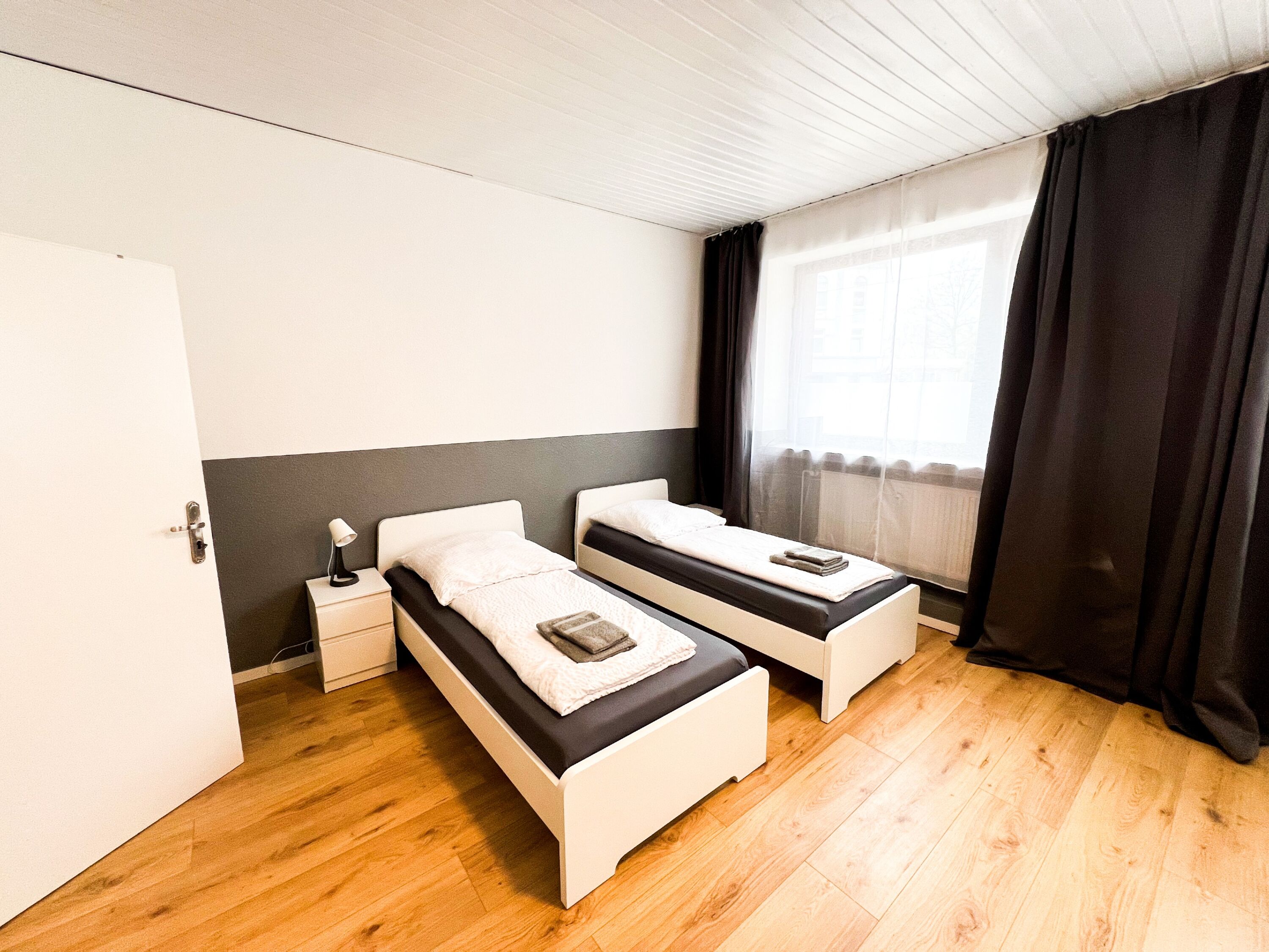 Monteur-Zimmer - Krefeld - Krefeld House für 6 Pers. - (20 Min. bis nach Düsseldorf)