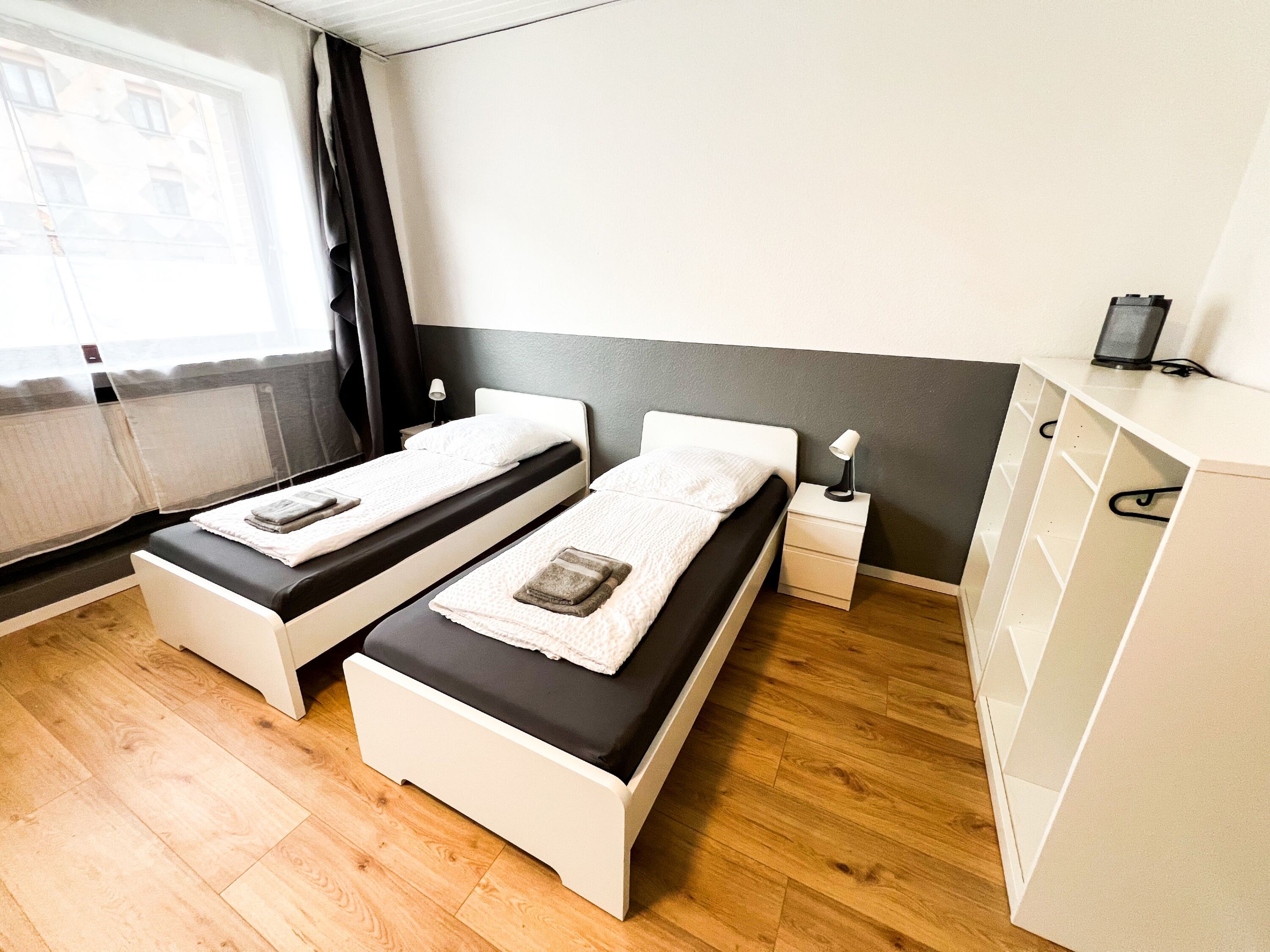 Monteur-Zimmer - Krefeld - Krefeld House für 6 Pers. - (20 Min. bis nach Düsseldorf)