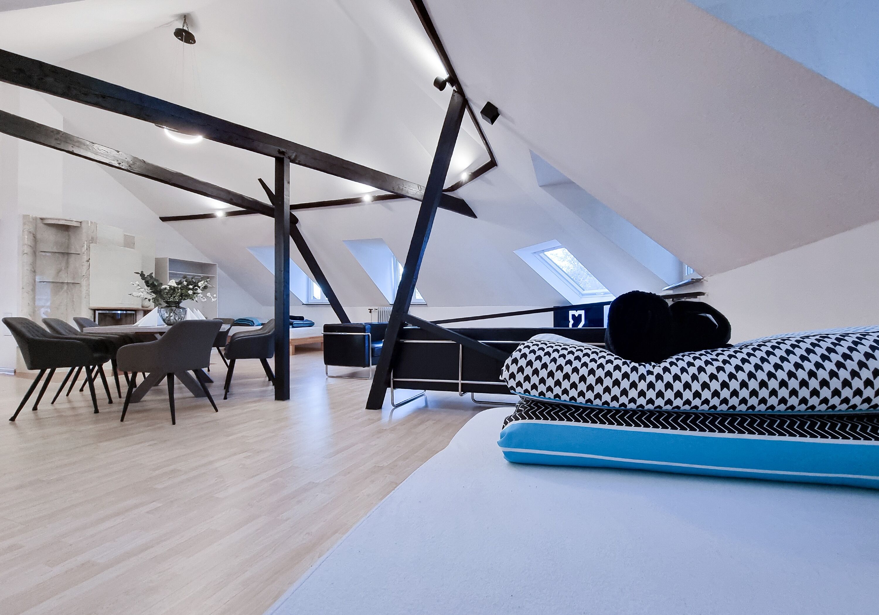 Monteur-Zimmer - Krefeld - Moderne Apartments in Krefeld: 4 bis 16 Personen | Top-Lage
