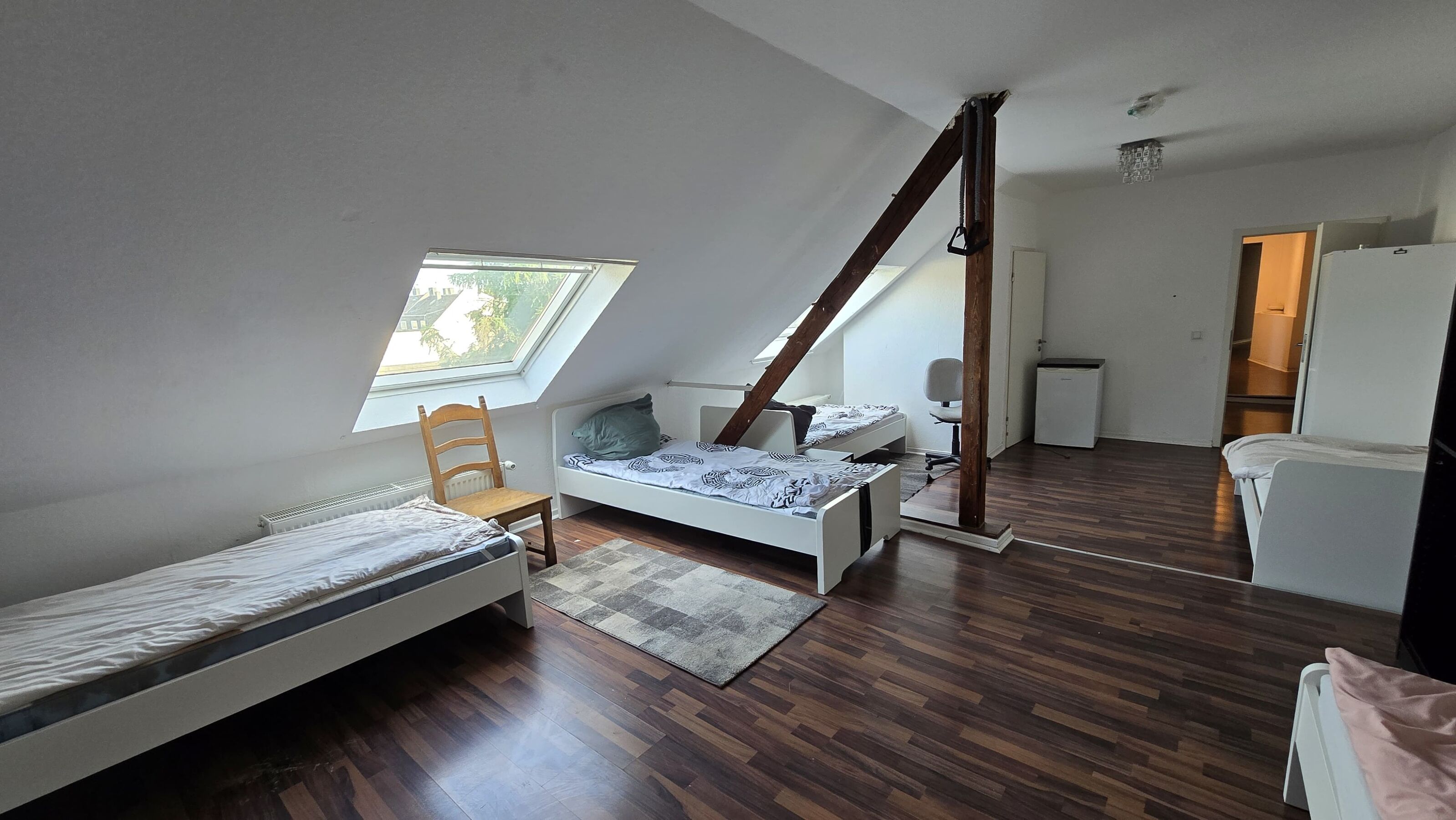 Monteur-Zimmer - Krefeld - Krefeld schöne große 150 QM 5,5 Zimmer Monteurswohnung