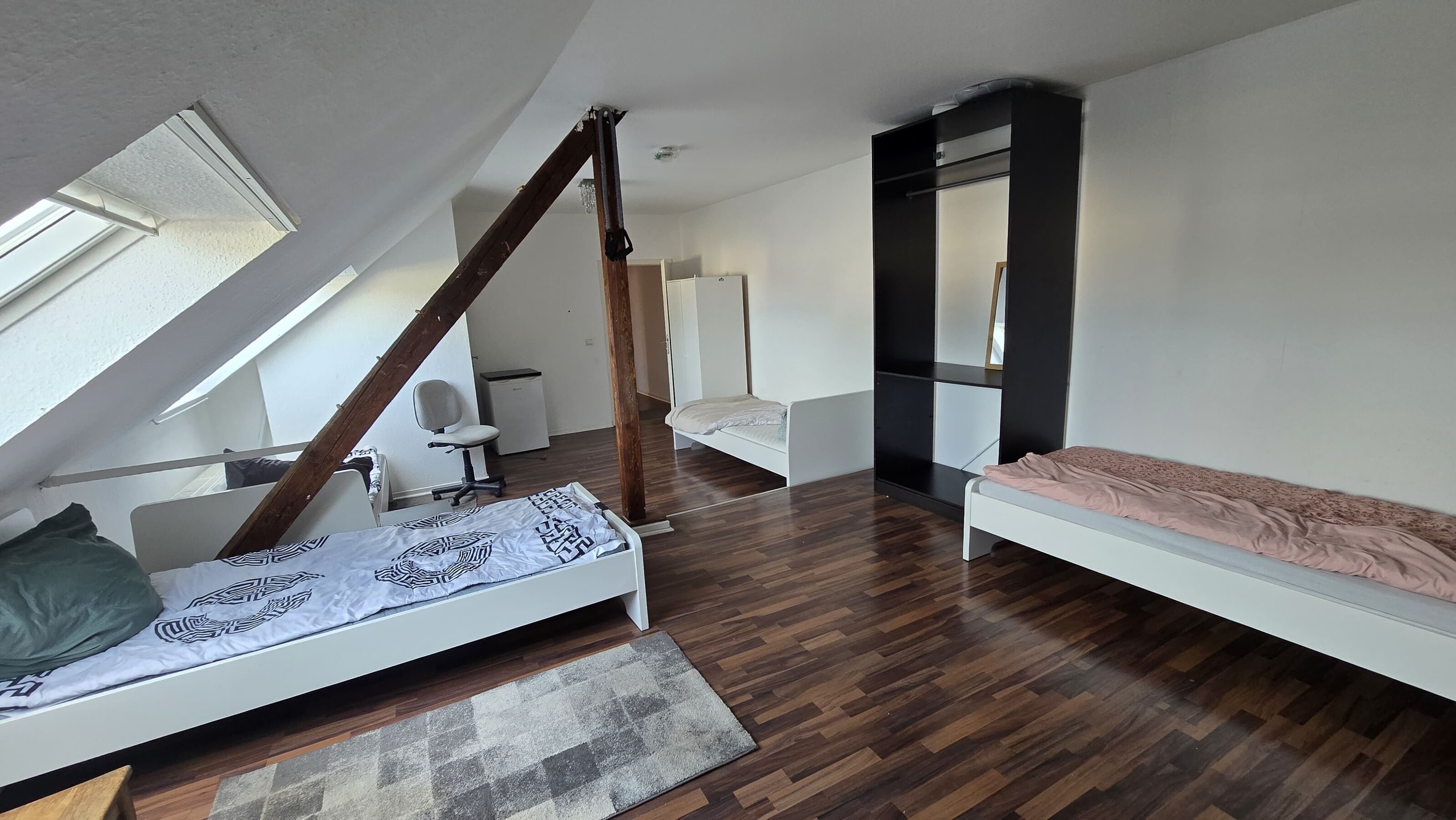Monteur-Zimmer - Krefeld - Krefeld schöne große 150 QM 5,5 Zimmer Monteurswohnung