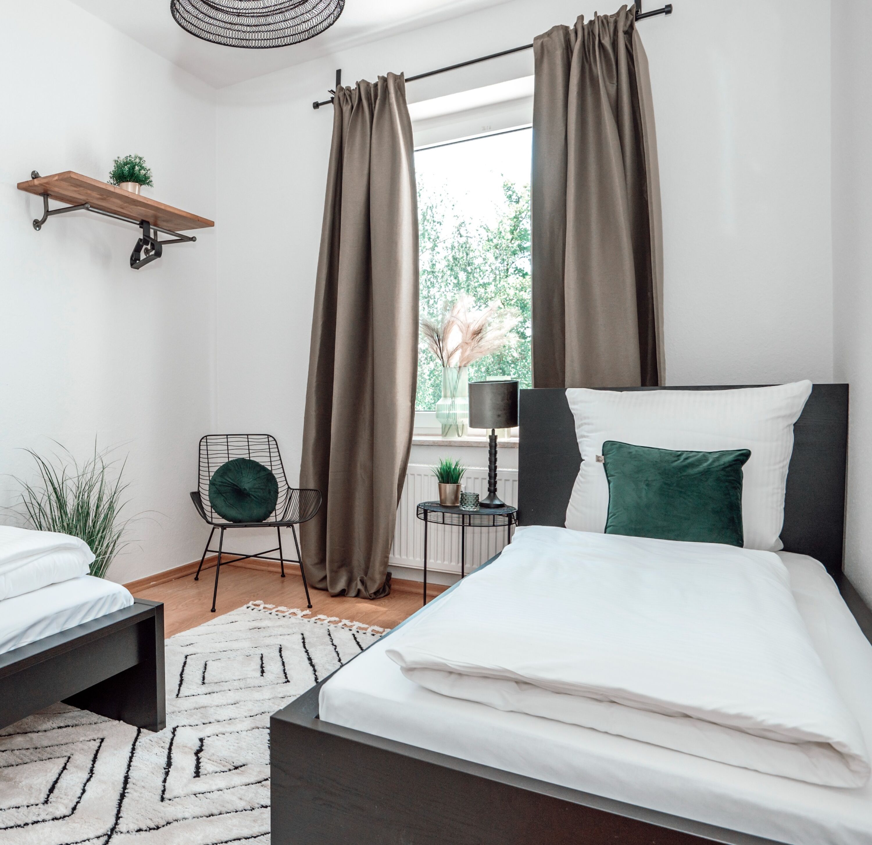 Monteur-Zimmer - Korschenbroich - SpaceStays Monteursapartment krefeld Küche Wifi !