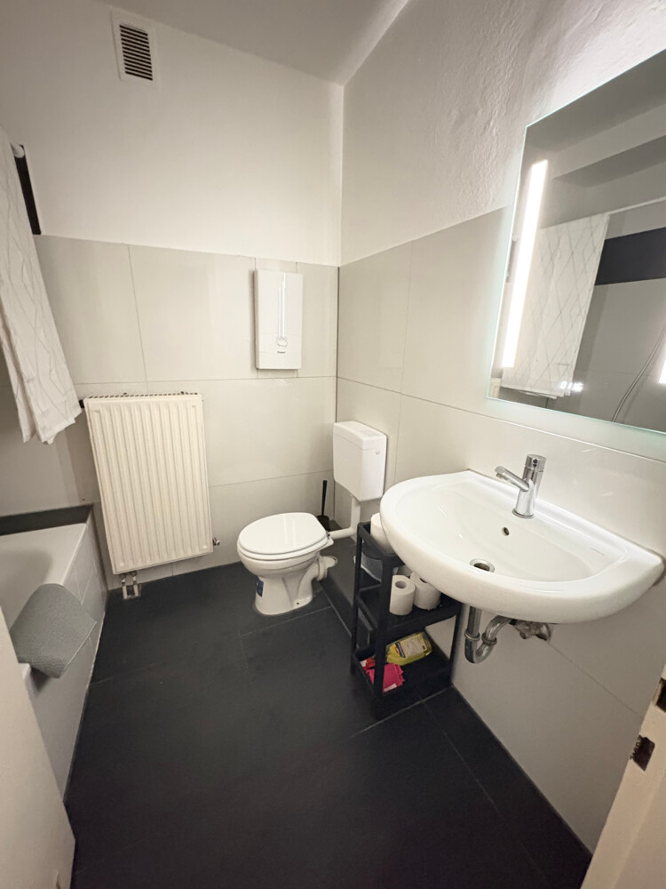 Monteur-Zimmer - Krefeld - Workerslodge – Unterkünfte mit Balkon zur Alleinnutzung in Krefeld