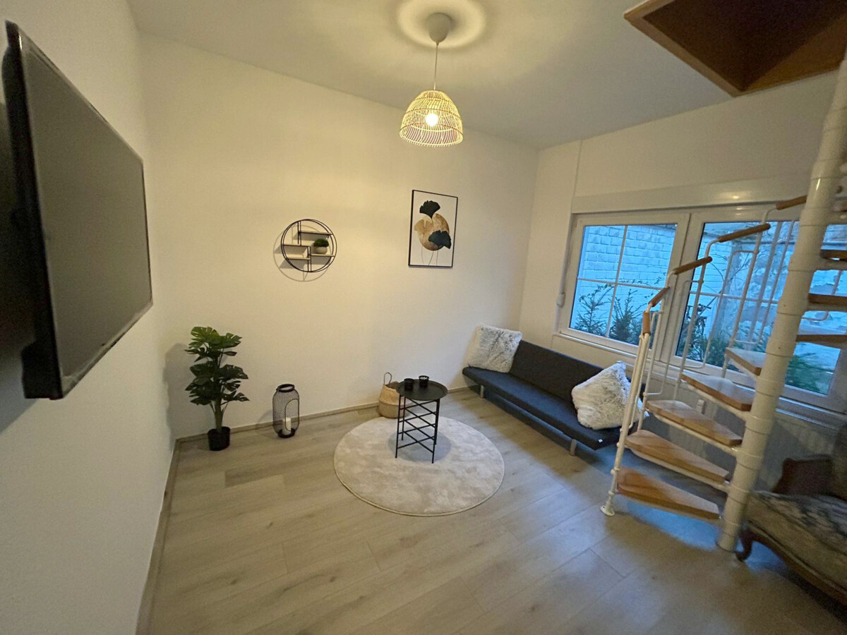 Monteur-Zimmer - Krefeld - Work Stays - Monteurswohnung ★★★★★ | Küche |WIFI | Smart TV | Bad | Waschmaschine | Bettwäsche