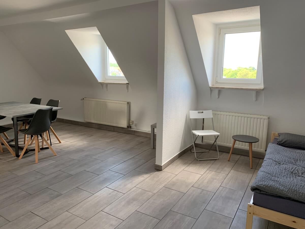 Monteur-Zimmer - Korschenbroich - Große Wohnung in Krefeld, nahe Düsseldorf / Ideal 4-6 Personen