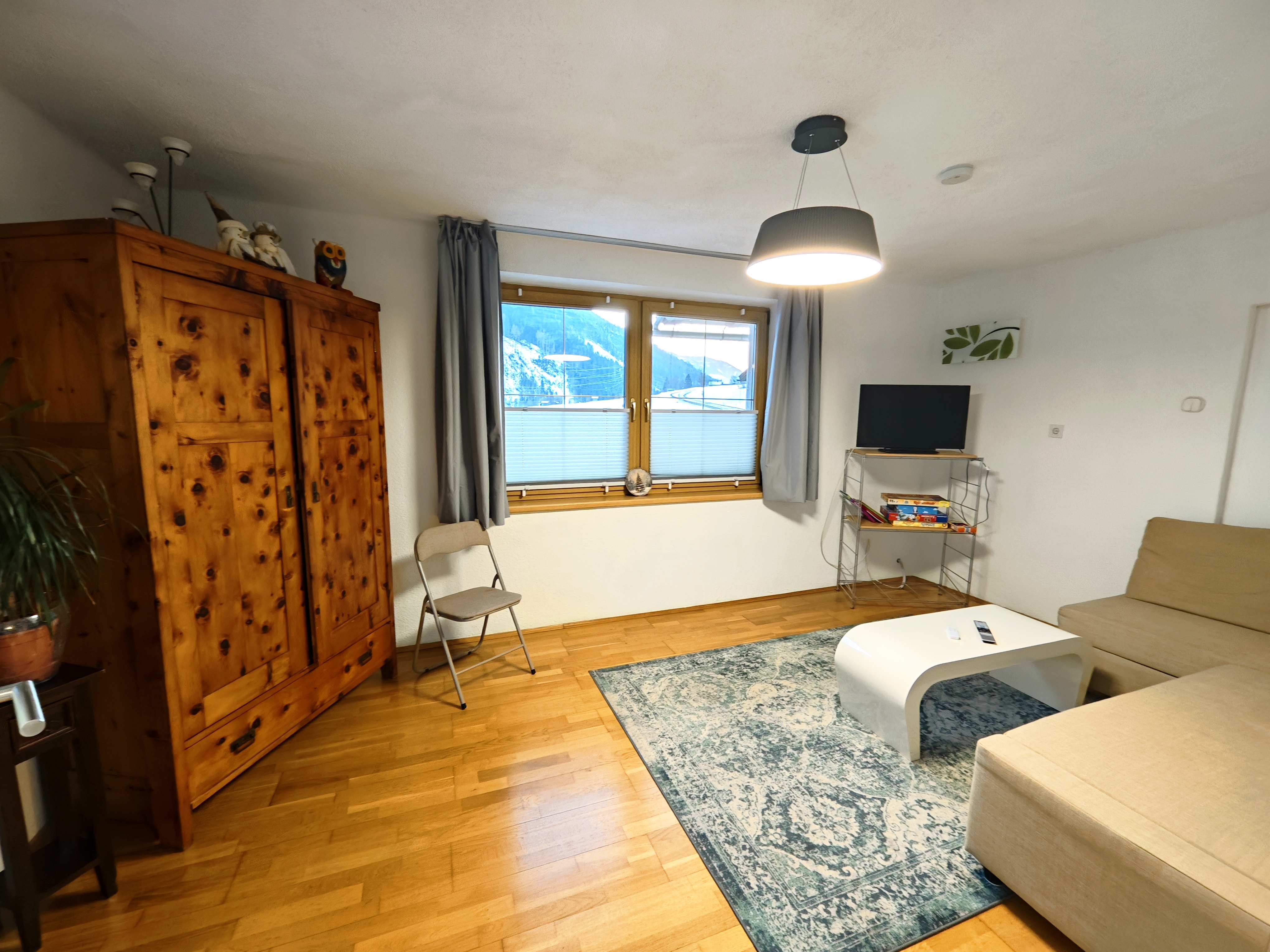 MonteurZimmer: Wohnzimmer - Wildegg Wohnen, FeWo Mizi