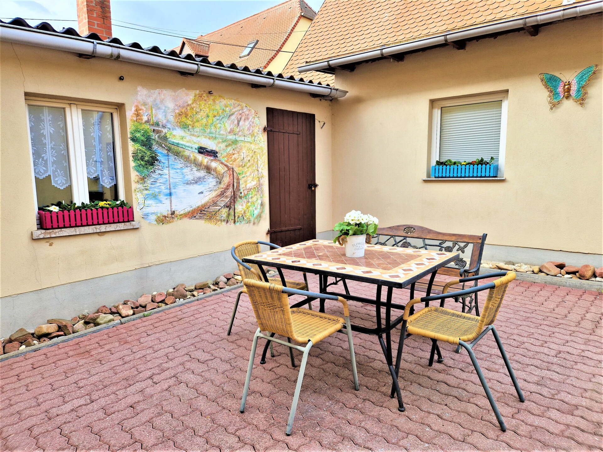 MonteurZimmer: Citywohnungen Halle und Landhäuser nördlicher Saalekreis, 1-8 Gäste