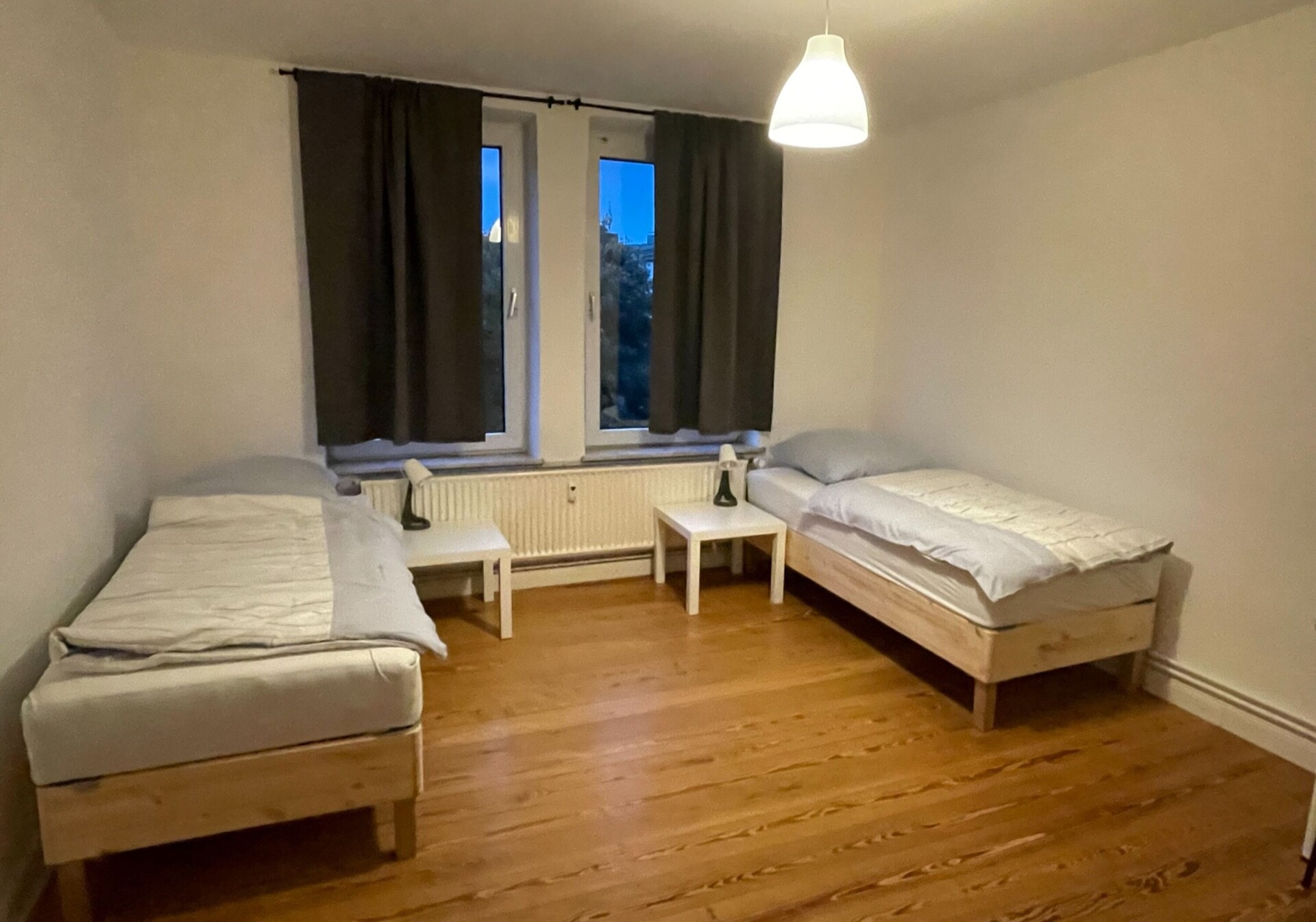 Monteur-Zimmer - Kiel (Kreisfreie Stadt Kiel, Kreis Rendsburg-Eckernförde) - Freie Zimmer in Kiel: 3- Zimmer Wohnung für bis zu 7x Personen