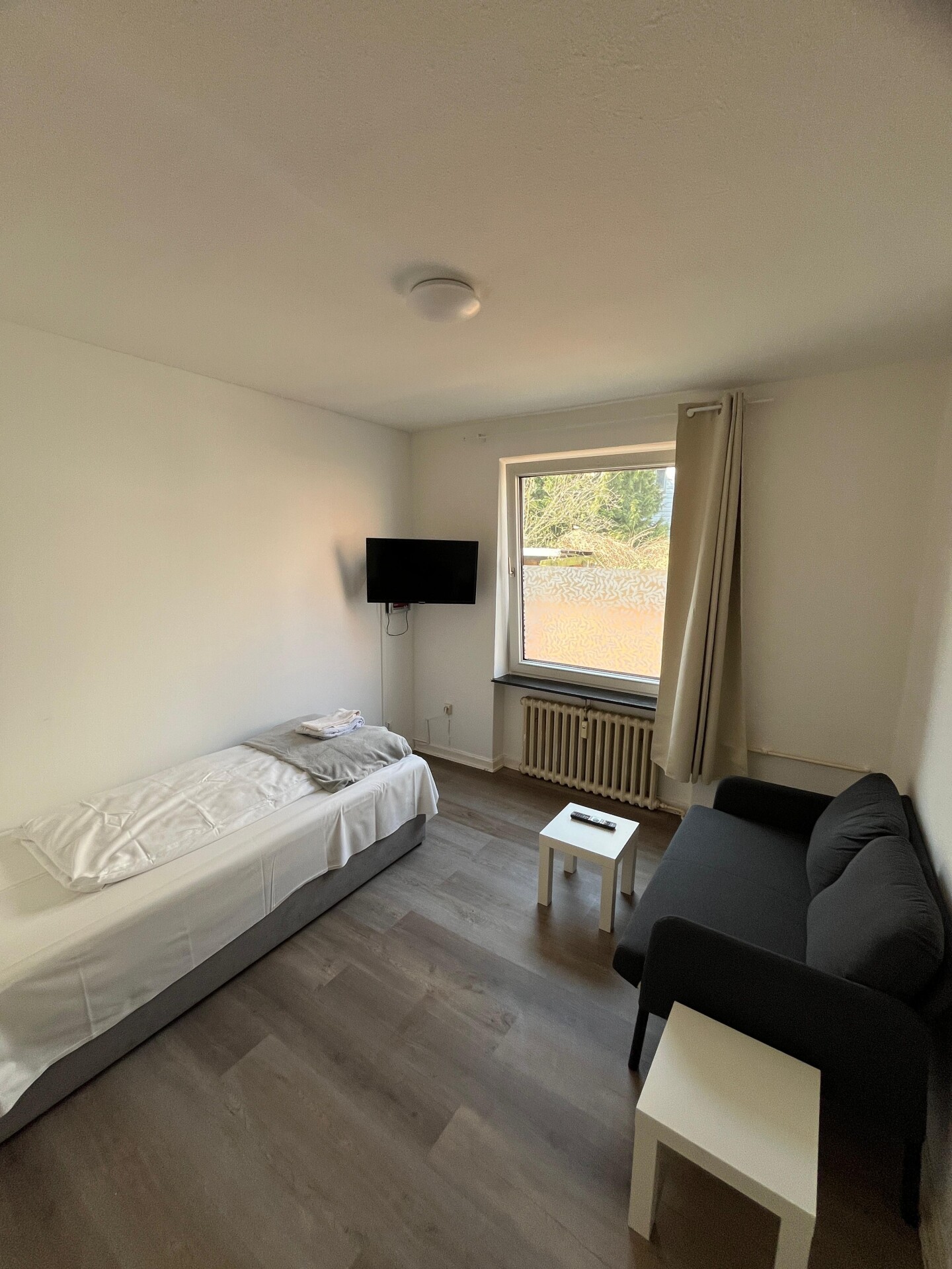 Monteur-Zimmer - Kiel (Kreisfreie Stadt Kiel, Kreis Rendsburg-Eckernförde) - 2-Z Monteurwohnung in Kiel-Ost