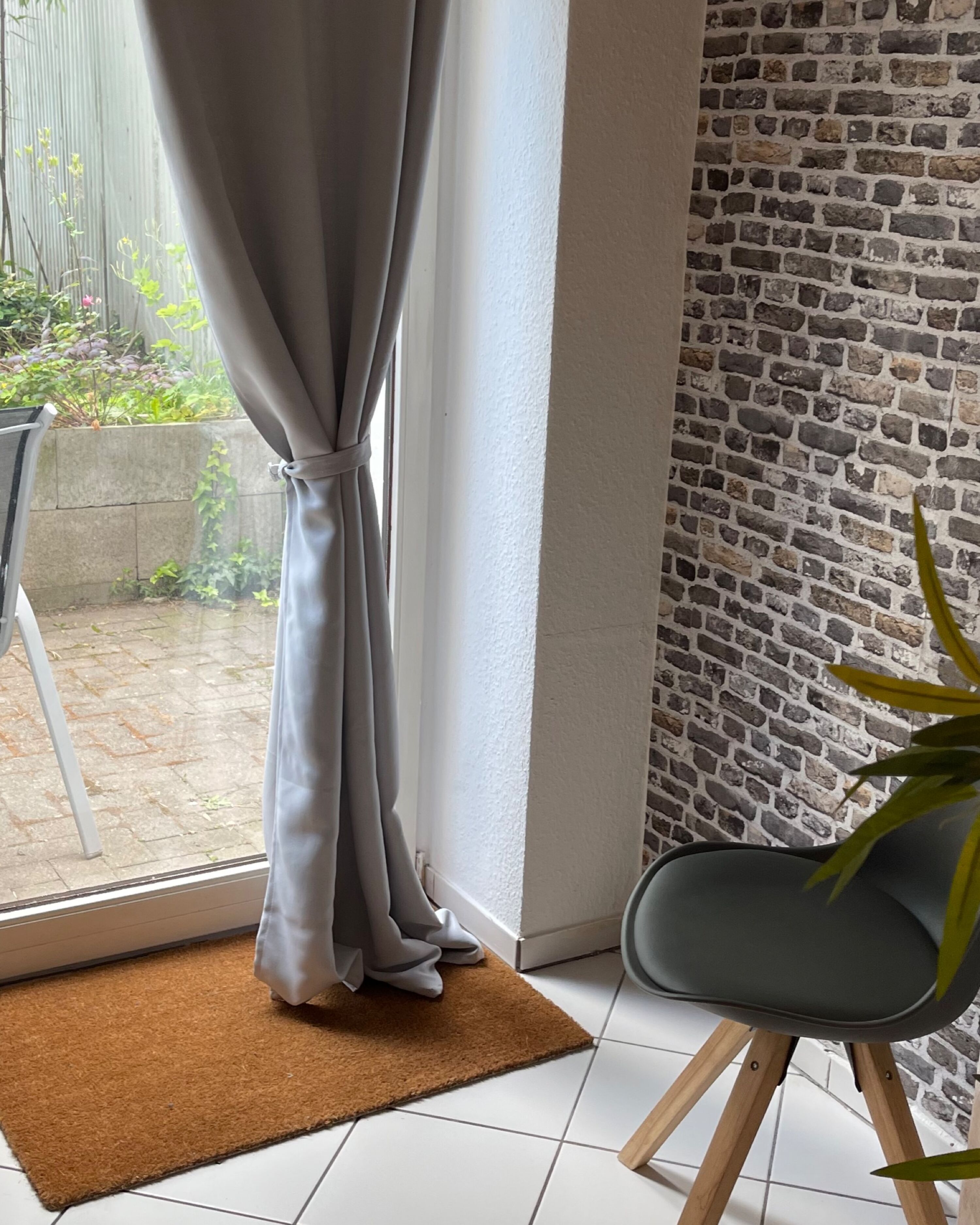 Monteur-Zimmer - Kiel (Kreisfreie Stadt Kiel, Kreis Rendsburg-Eckernförde) - Kleine Oase in Kiel mit eigener Terrasse und Gartenanteil