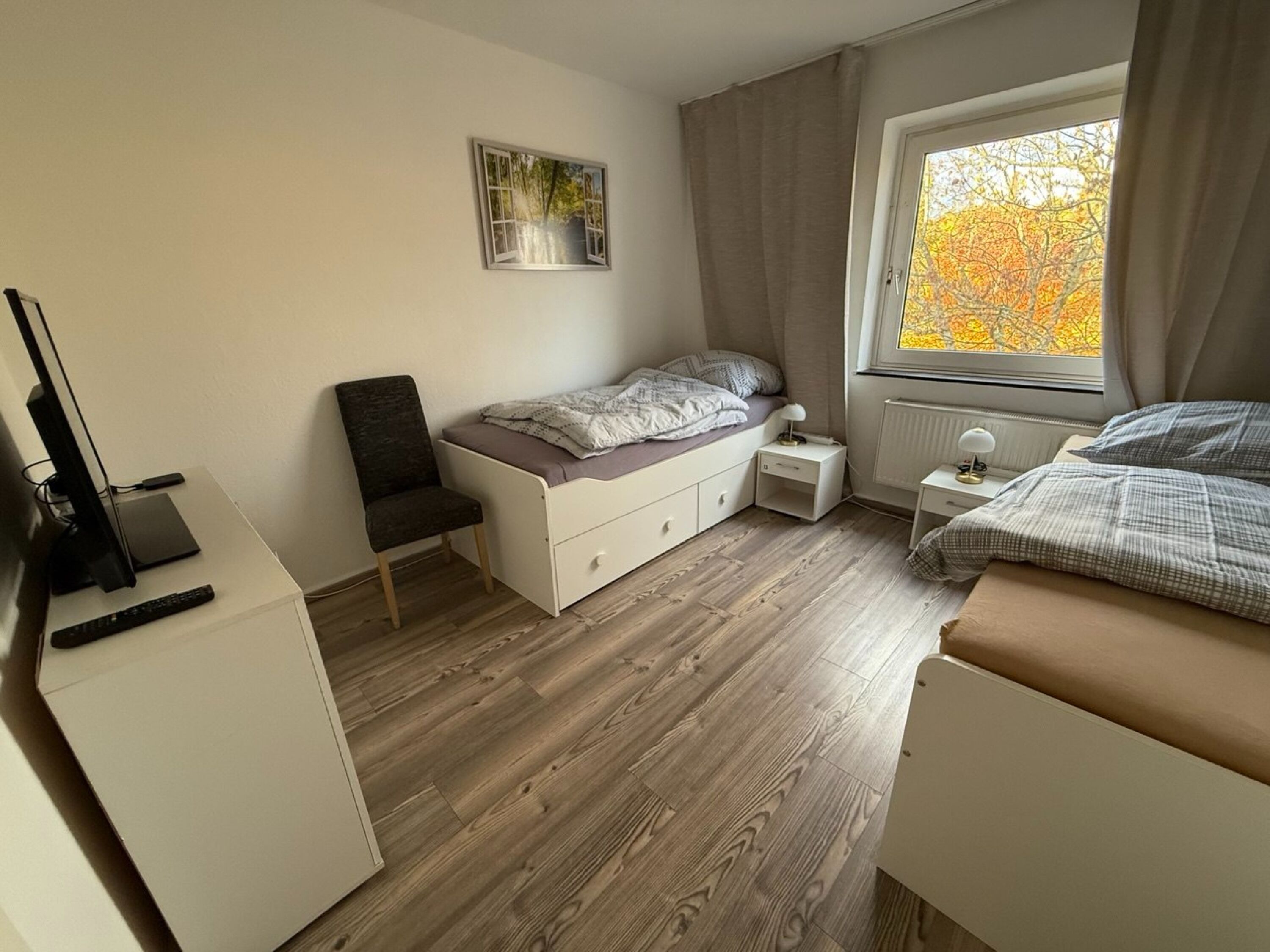 Monteur-Zimmer - Kiel (Kreisfreie Stadt Kiel, Kreis Rendsburg-Eckernförde) - Schone Wohnung in Kiel für 7 Personen