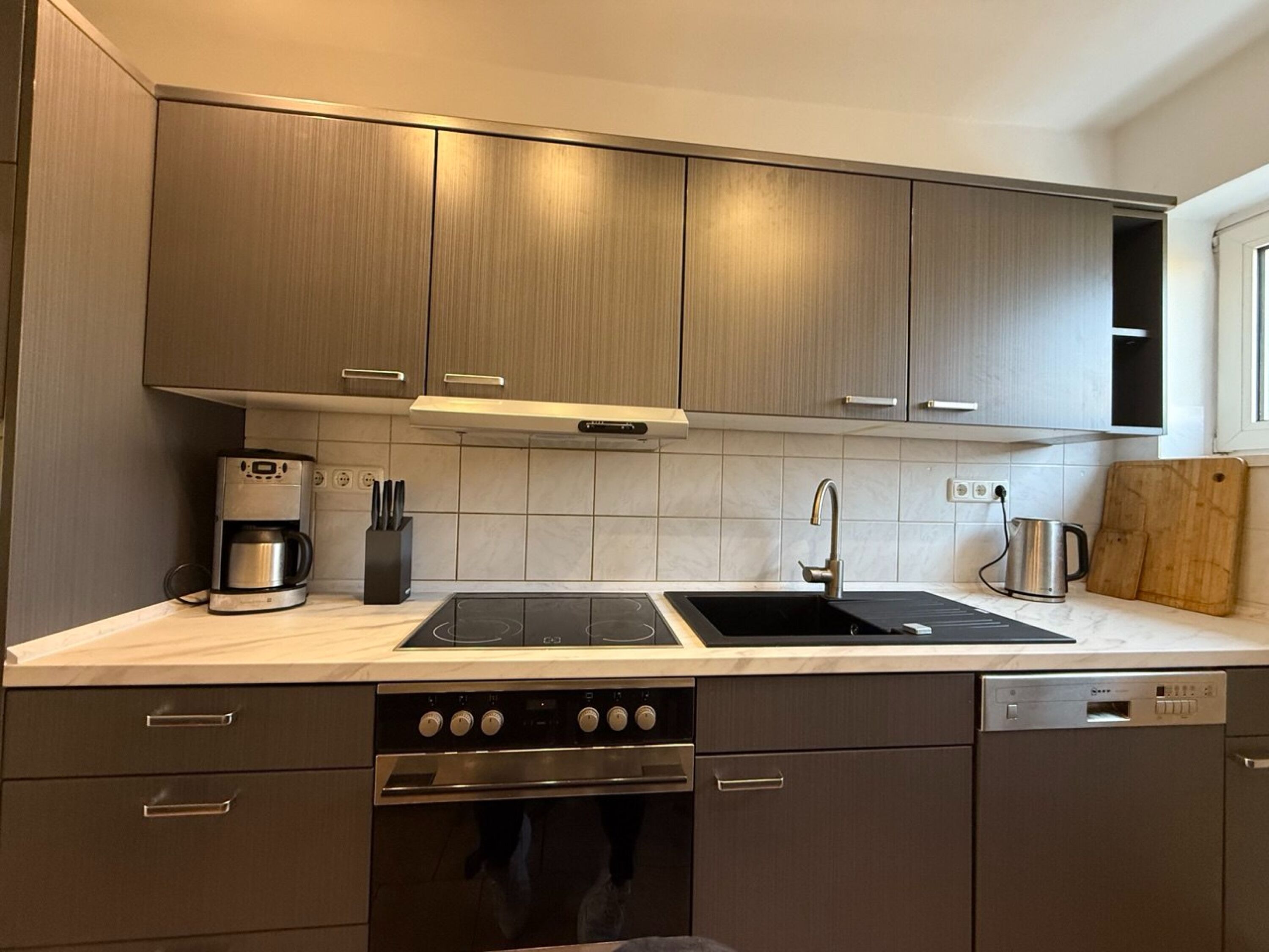 Monteur-Zimmer - Kiel (Kreisfreie Stadt Kiel, Kreis Rendsburg-Eckernförde) - Schone Wohnung in Kiel für 7 Personen