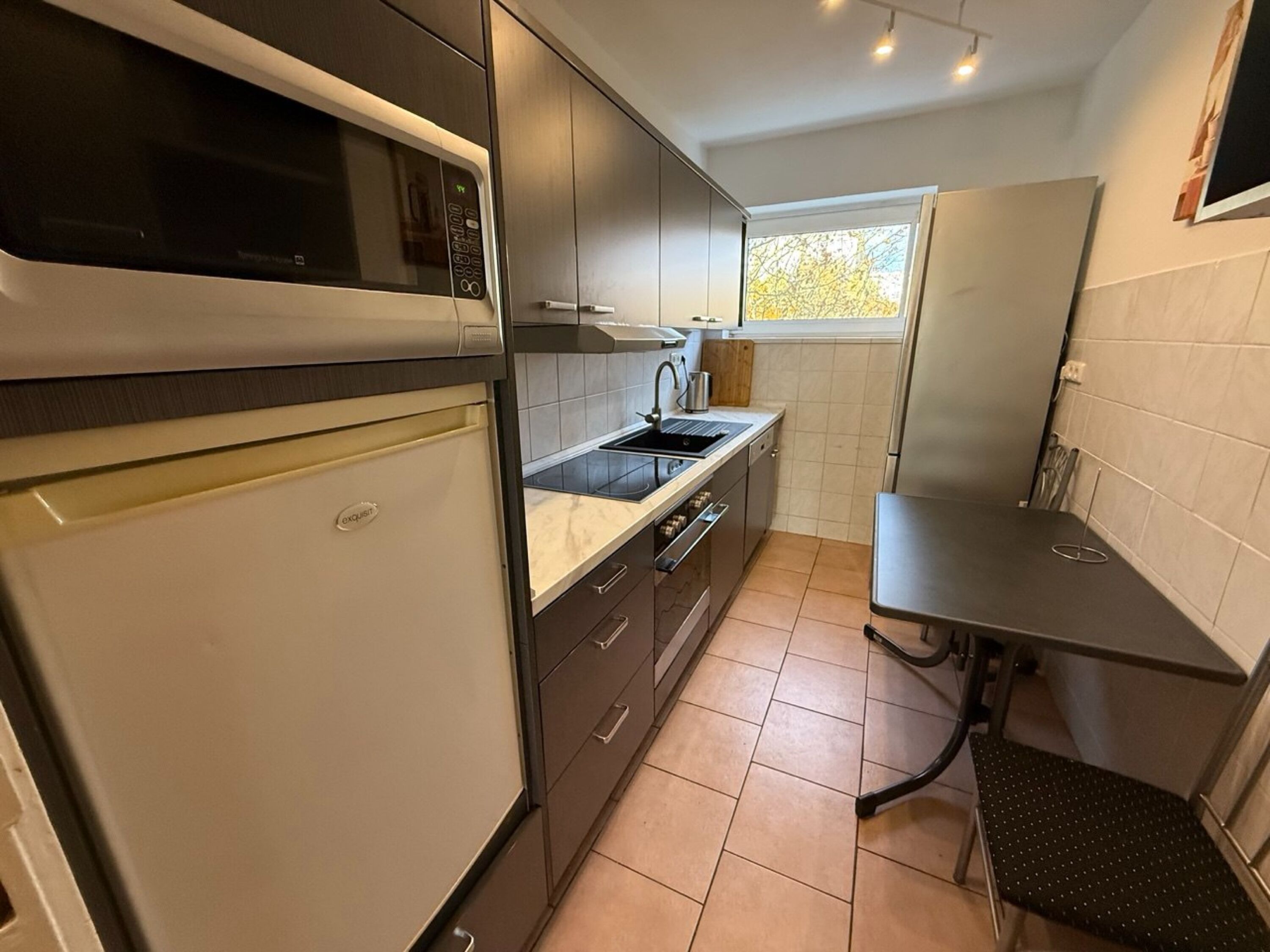 Monteur-Zimmer - Kiel (Kreisfreie Stadt Kiel, Kreis Rendsburg-Eckernförde) - Schone Wohnung in Kiel für 7 Personen