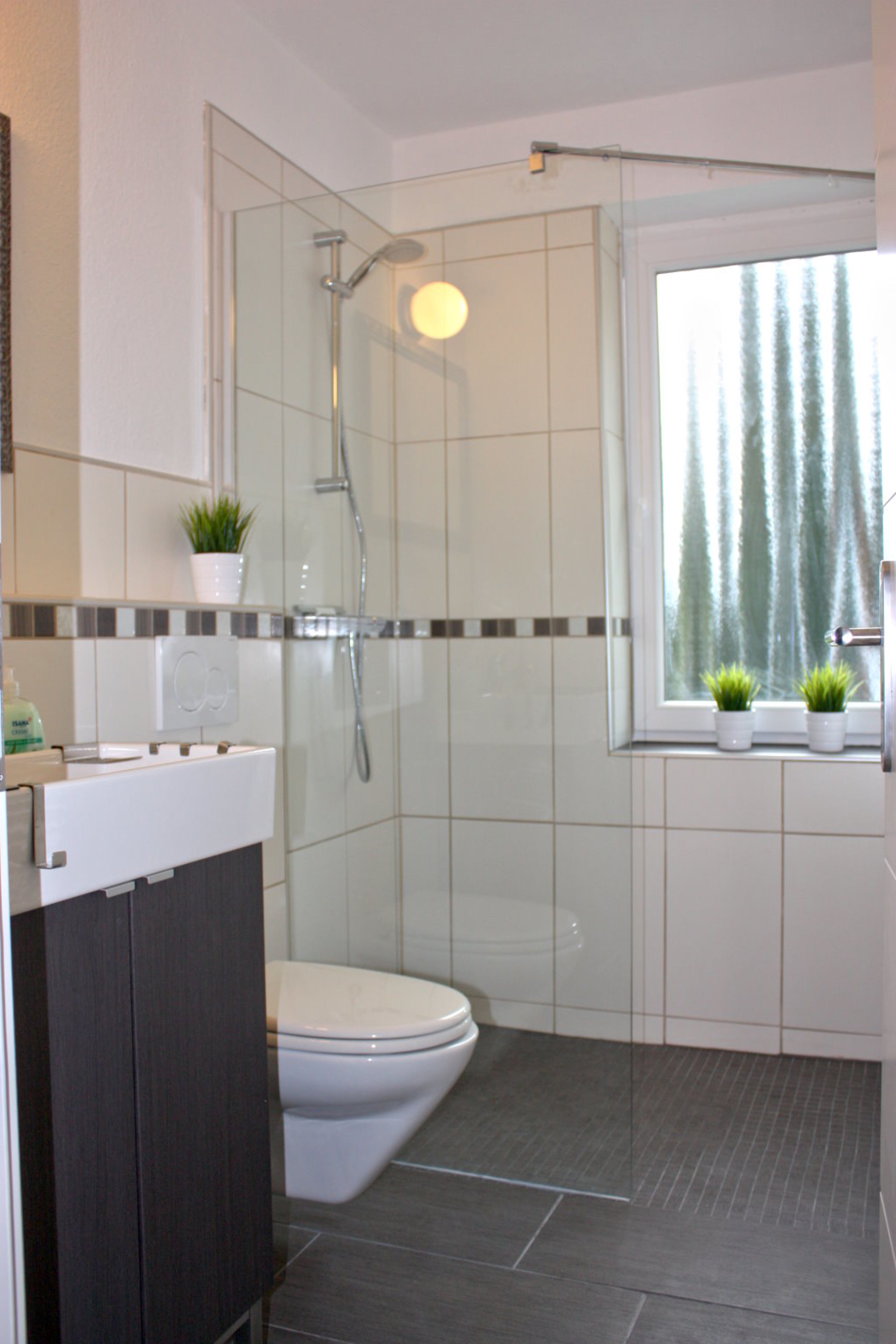 Monteur-Zimmer - Kiel (Kreisfreie Stadt Kiel, Kreis Rendsburg-Eckernförde) - Modern ´möbelierte Wohnungen in Dietrichsdorf und Holtenau!