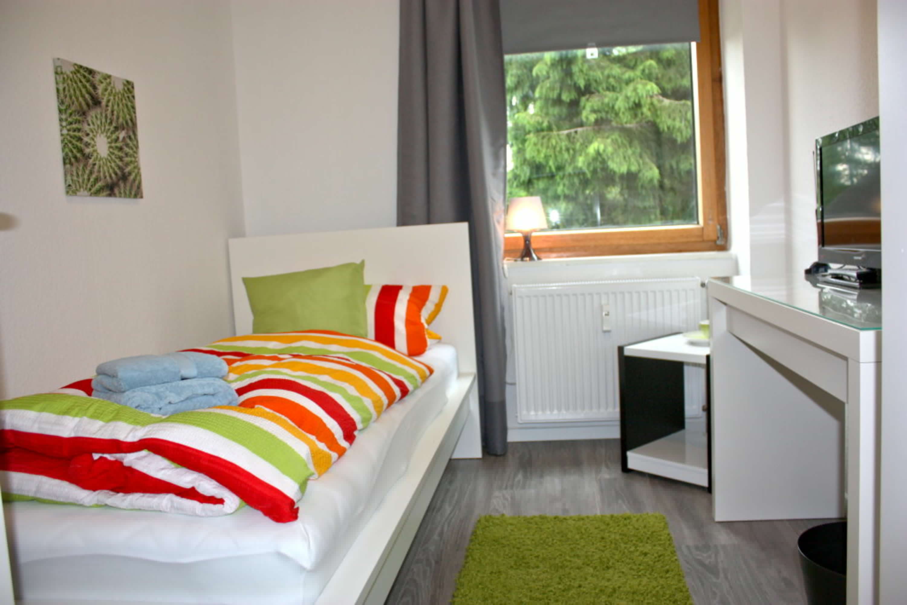 Monteur-Zimmer - Kiel (Kreisfreie Stadt Kiel, Kreis Rendsburg-Eckernförde) - Modern ´möbelierte Wohnungen in Dietrichsdorf und Holtenau!