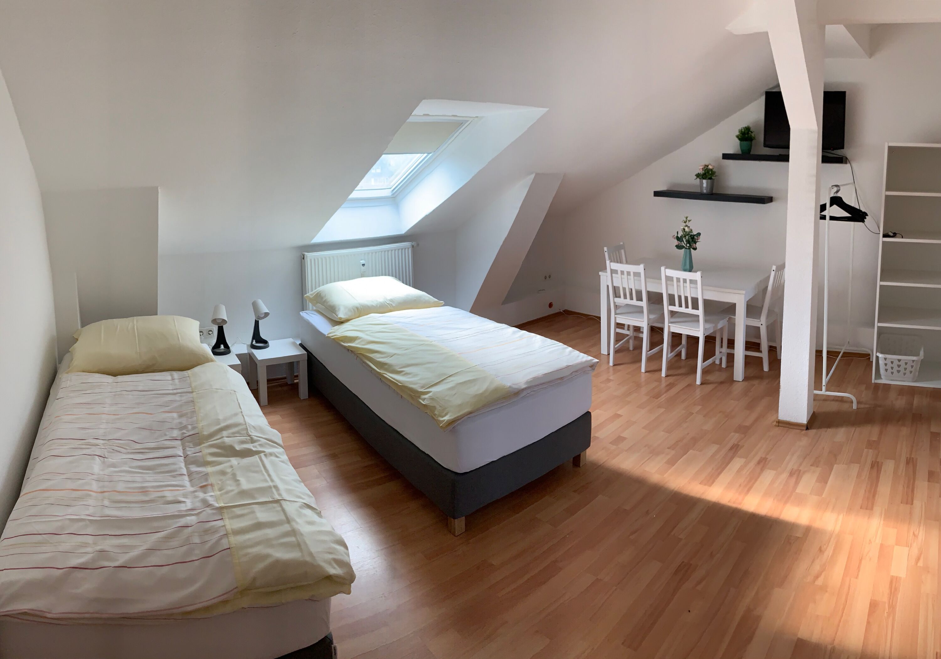 Monteur-Zimmer - Kiel (Kreisfreie Stadt Kiel, Kreis Rendsburg-Eckernförde) - *FREE* Zentrale Wohnung in Kiel - frisch renoviert! NEU