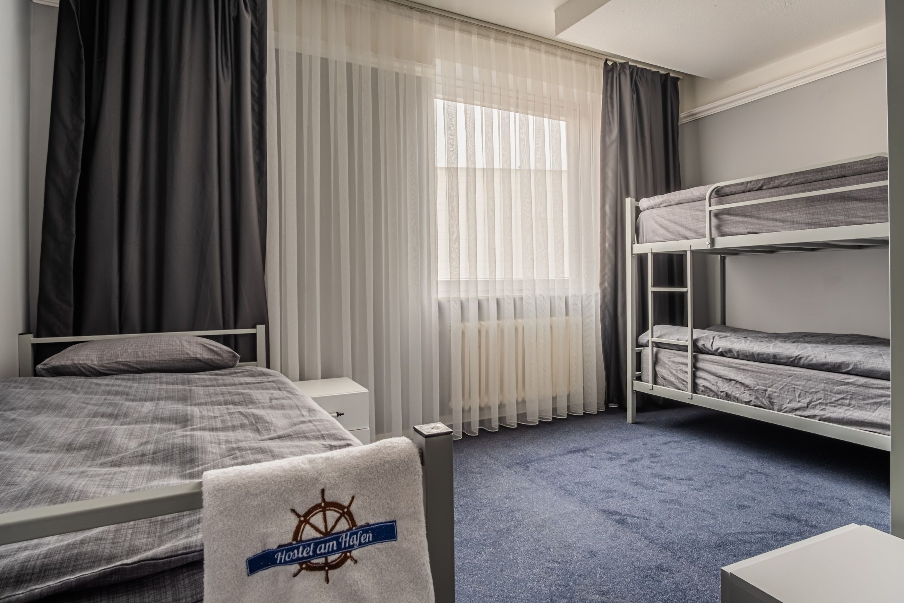 Monteur-Zimmer - Kiel (Kreisfreie Stadt Kiel, Kreis Rendsburg-Eckernförde) - Monteur- und Handwerkerzimmer mit eigenem Bad
