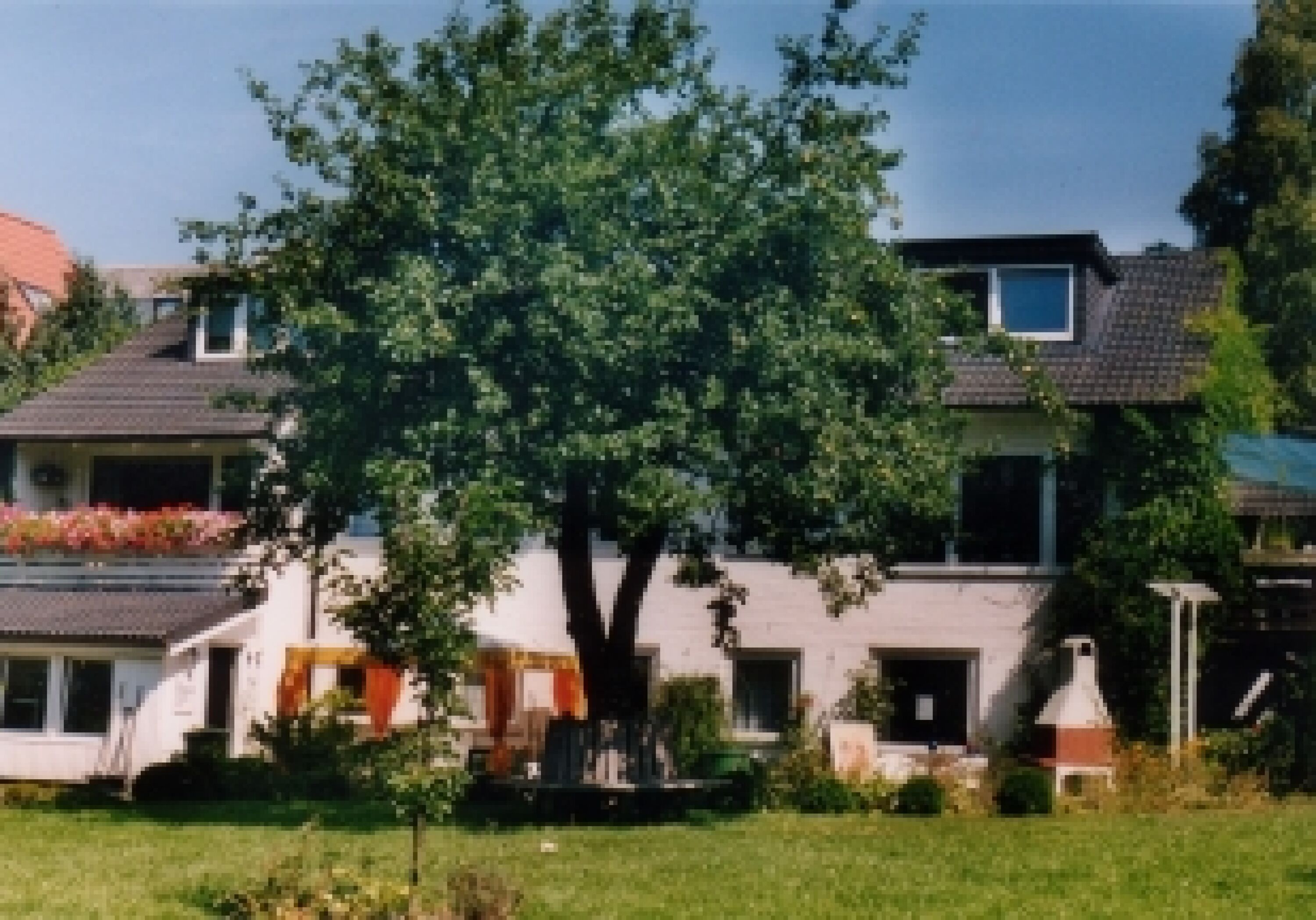 Monteur-Zimmer - Kiel (Kreisfreie Stadt Kiel, Kreis Rendsburg-Eckernförde) - Pension Vossis-Haus-Sonnenschein