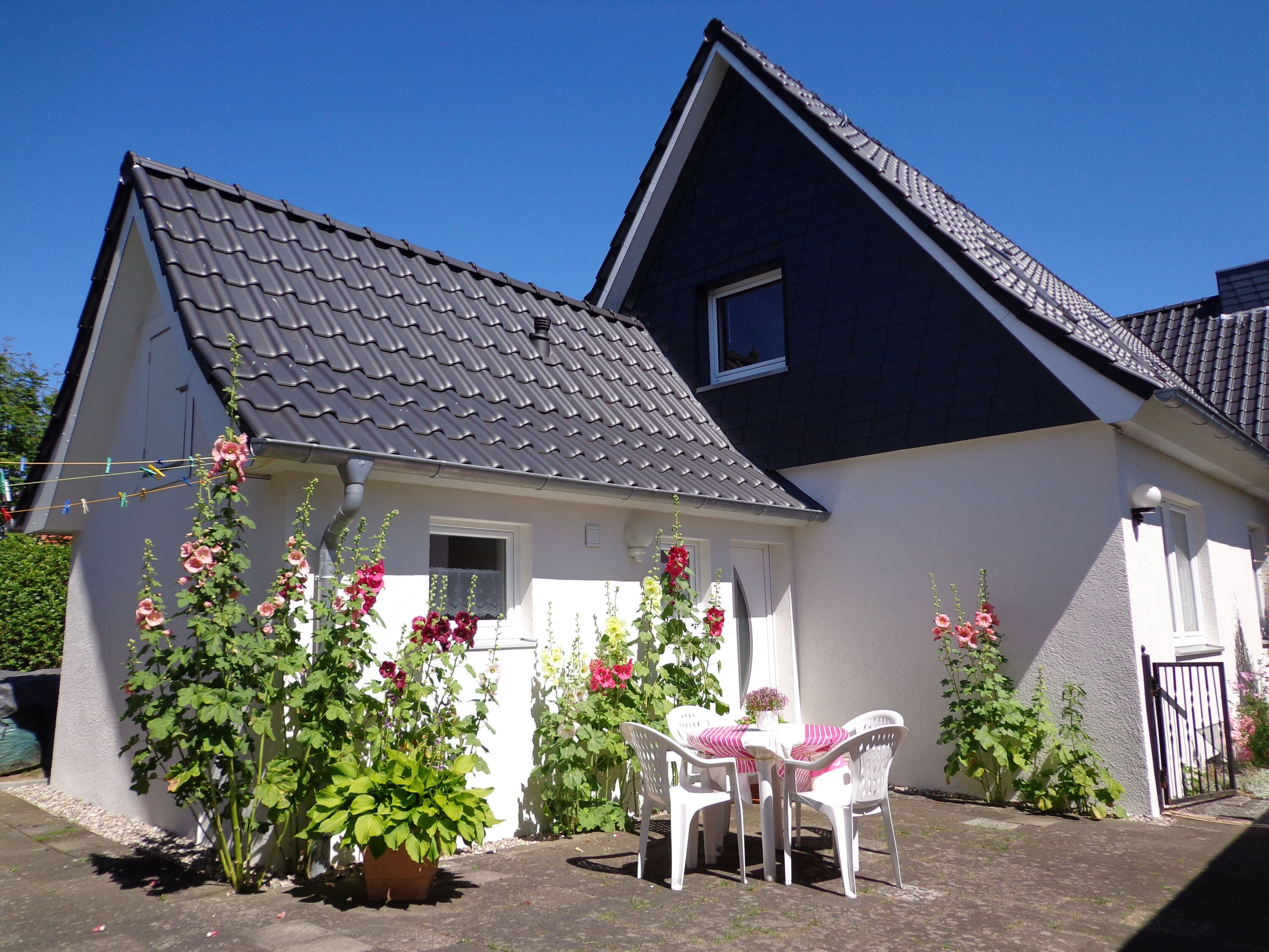 Monteur-Zimmer - Kiel (Kreisfreie Stadt Kiel, Kreis Rendsburg-Eckernförde) - DIE Monteurunterkunft und Ferienwohnung in Kiel ab 3 Nächten
