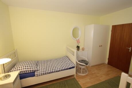 Monteur-Zimmer - Kiel (Kreisfreie Stadt Kiel, Kreis Rendsburg-Eckernförde) - Ferienwohnung Möllingstraße