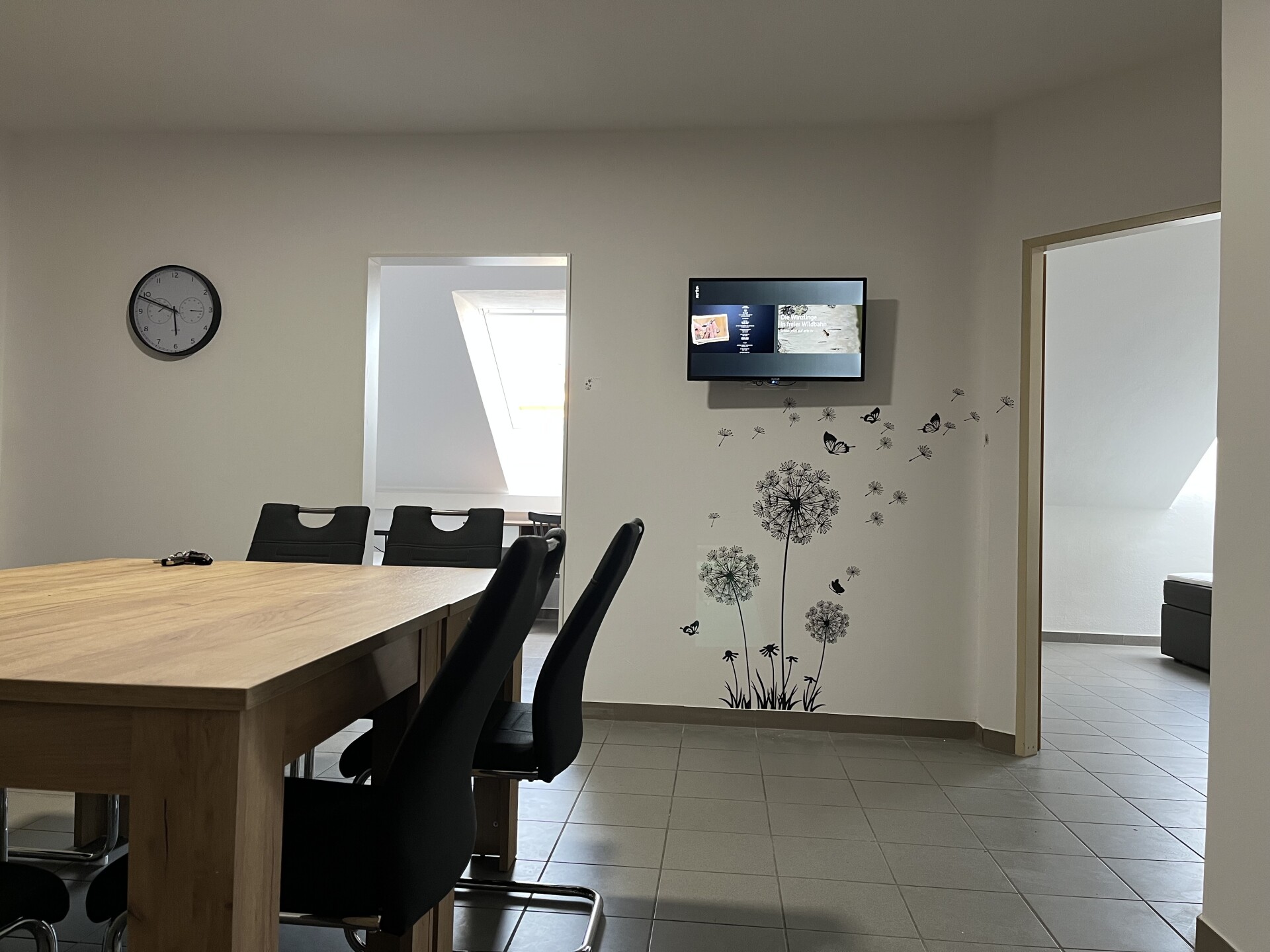 Monteur-Zimmer - Unterkunftsart: Apartment - St. Pölten - Top 11: Wohnküche - APARTMENTHAUS RATZERSDORFER SEEN in 3100 Sankt Pölten / 5 Monteurwohnungen