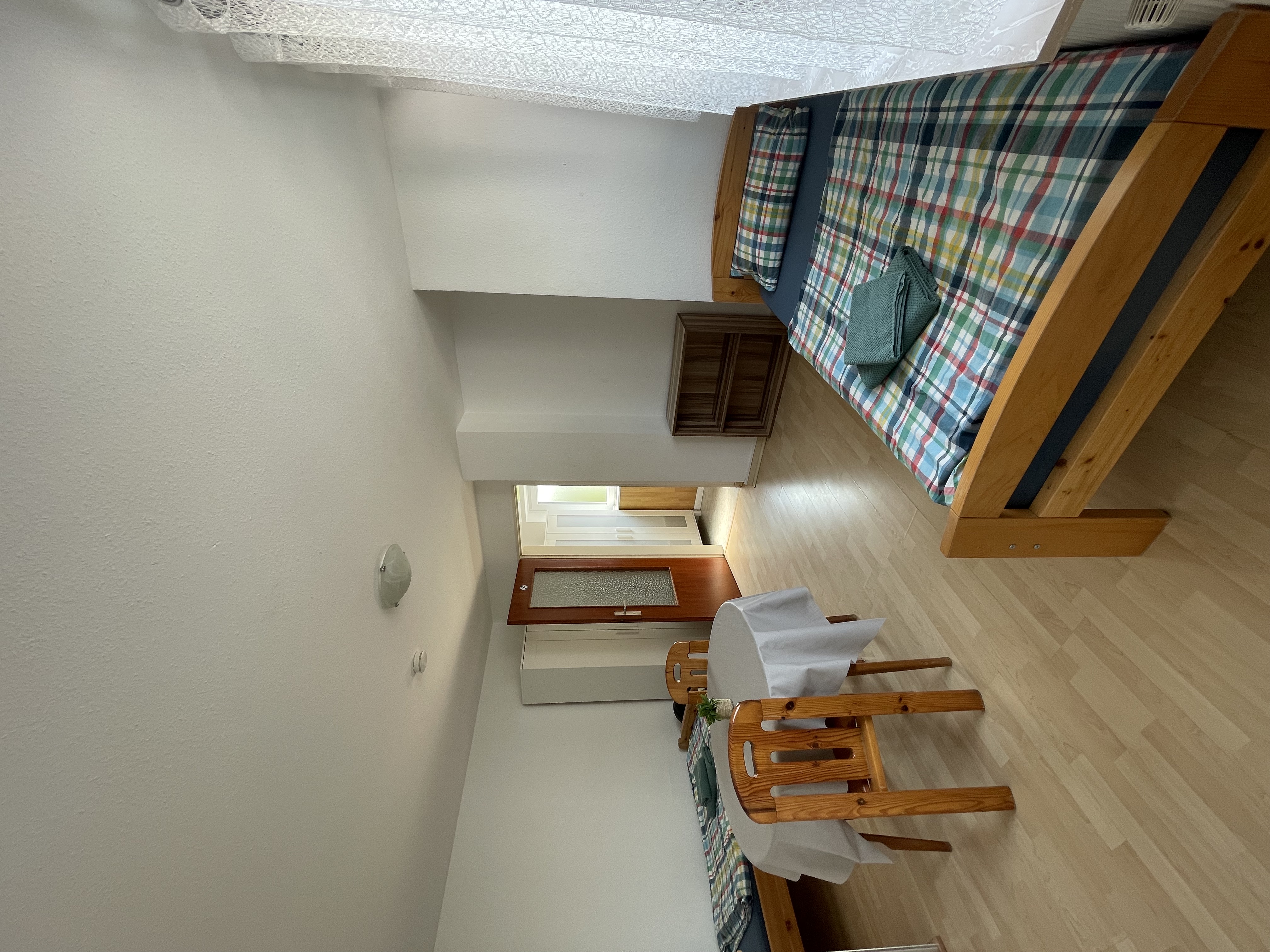 Monteur-Zimmer - Hessen Süd - Zweibettzimmer OG - Haus Fuchs
