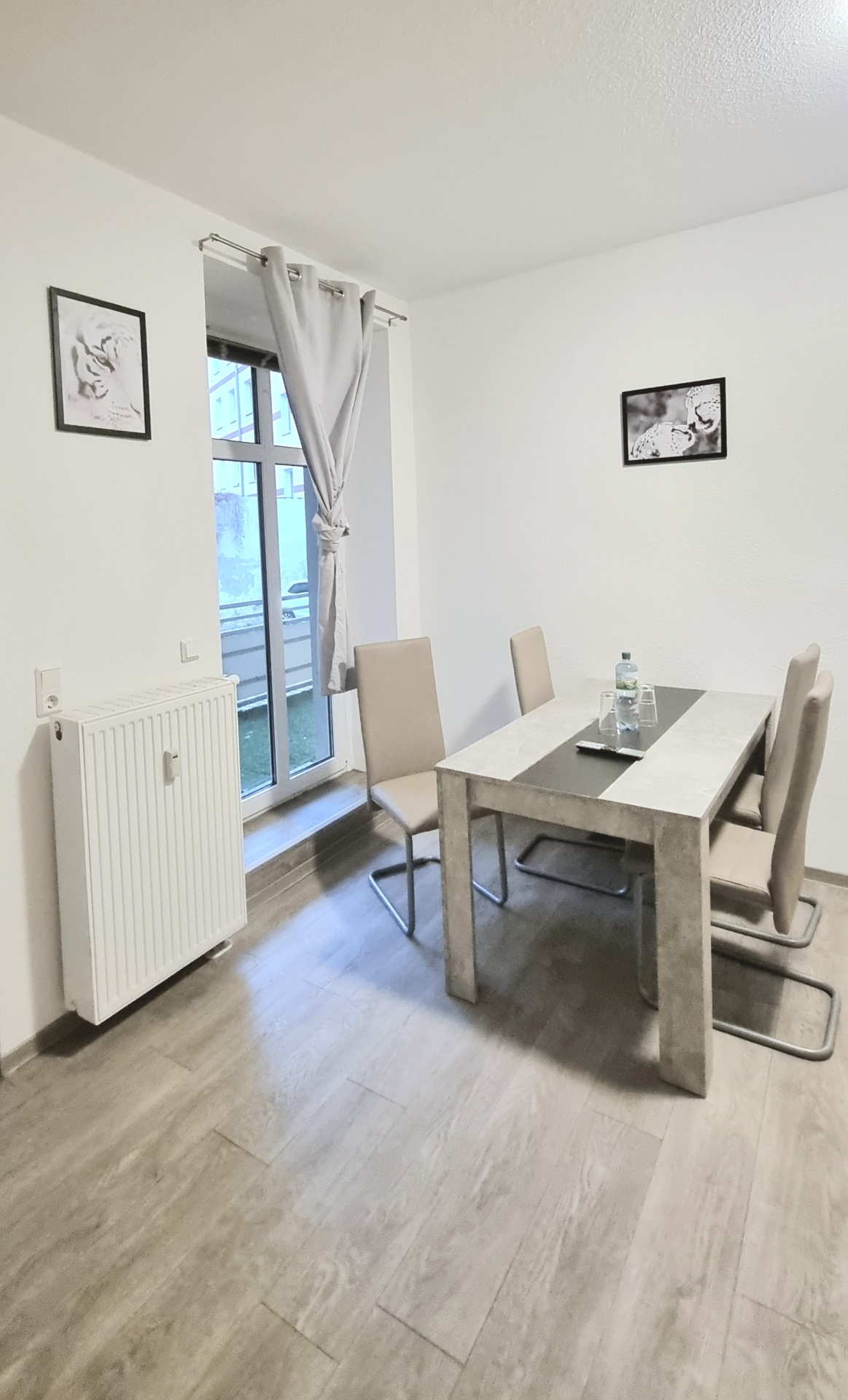 Monteur-Zimmer - Haldensleben - Monteurzimmer & Monteurwohnungen / eigenes Bad und Küche / Balkon