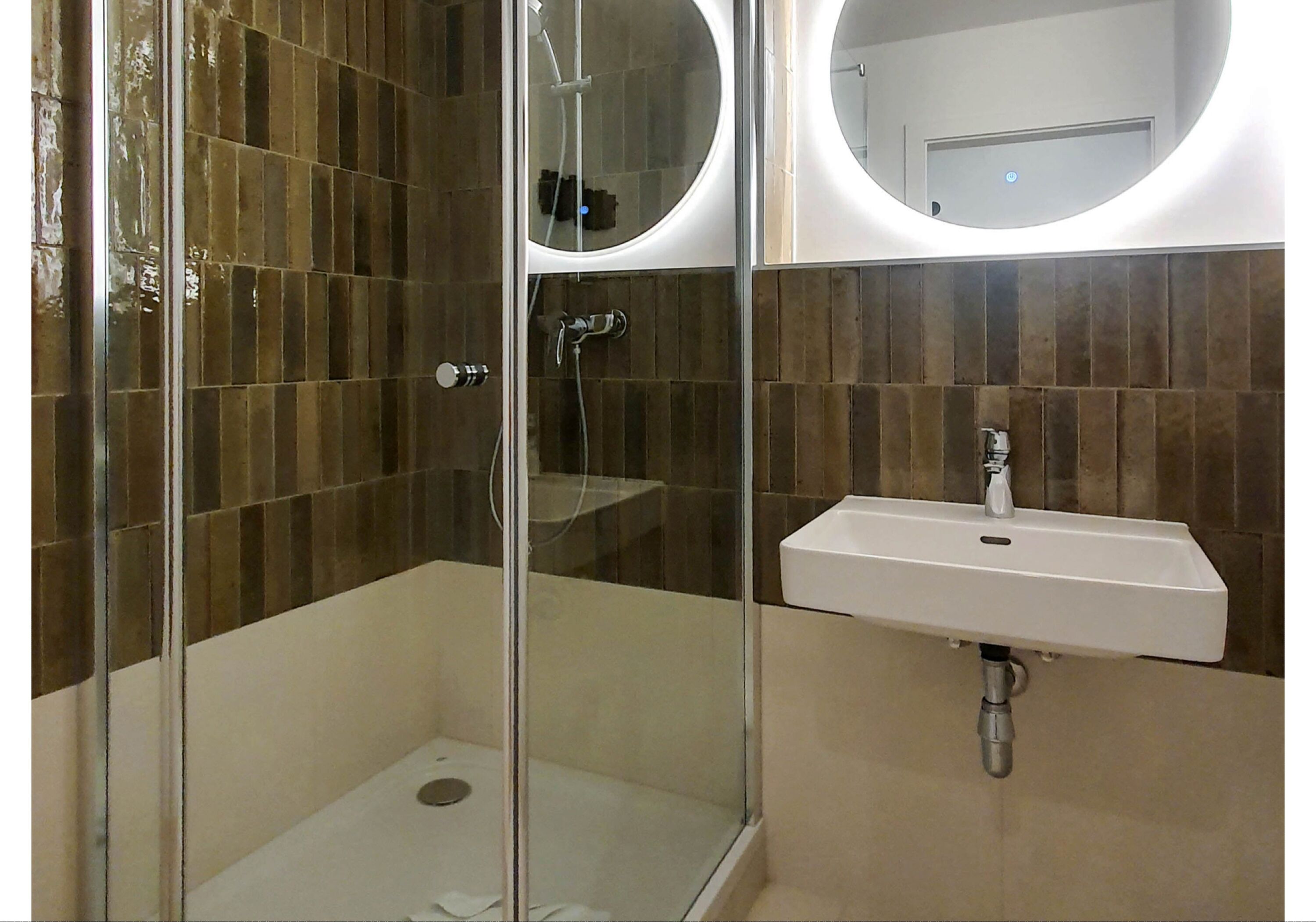 Monteur-Zimmer - Niederkreuzstetten - Erdgeschoß Wohnung für 2 in Ottakring 