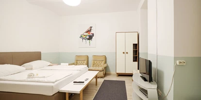 Monteur-Zimmer - Lanzendorf (Lanzendorf) - Souterrainwohnung mit Guter Anbindung in Mariahilf