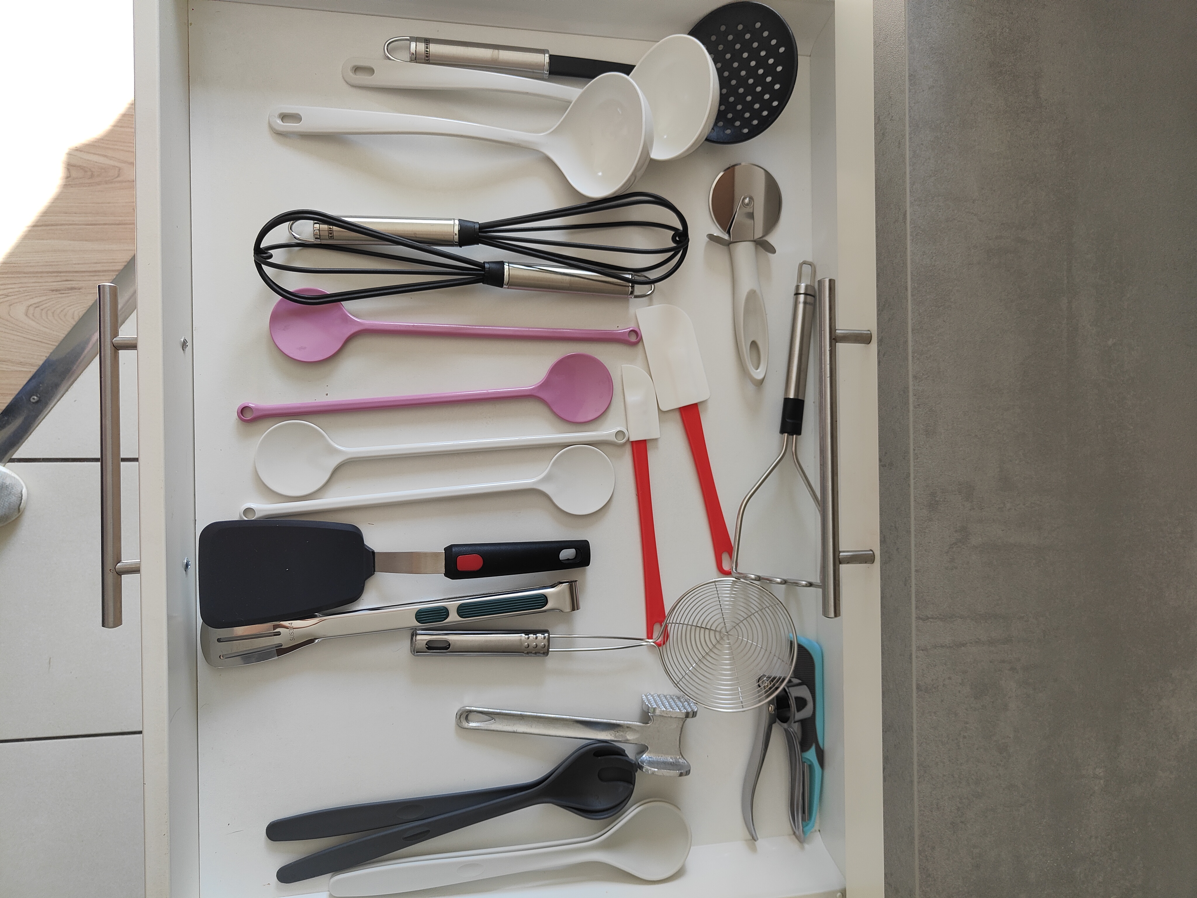 MonteurZimmer: Küchenhelfer - Ferienwohnung Waldblick