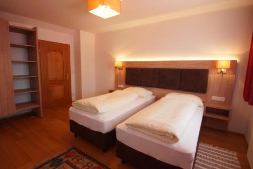 Monteur-Zimmer - Regau - Gasthof zur Post