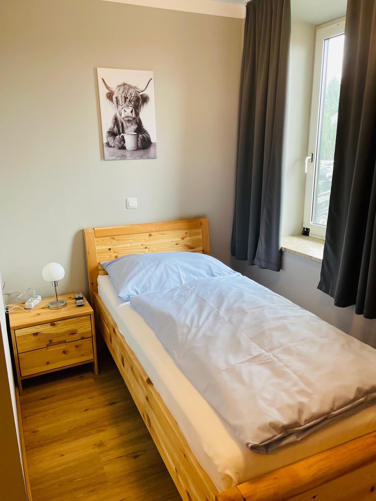 Monteur-Zimmer - Traunkirchen - Einzelzimmer in Zirbe - Wirtshaus Franz Josef - Straßwalchen