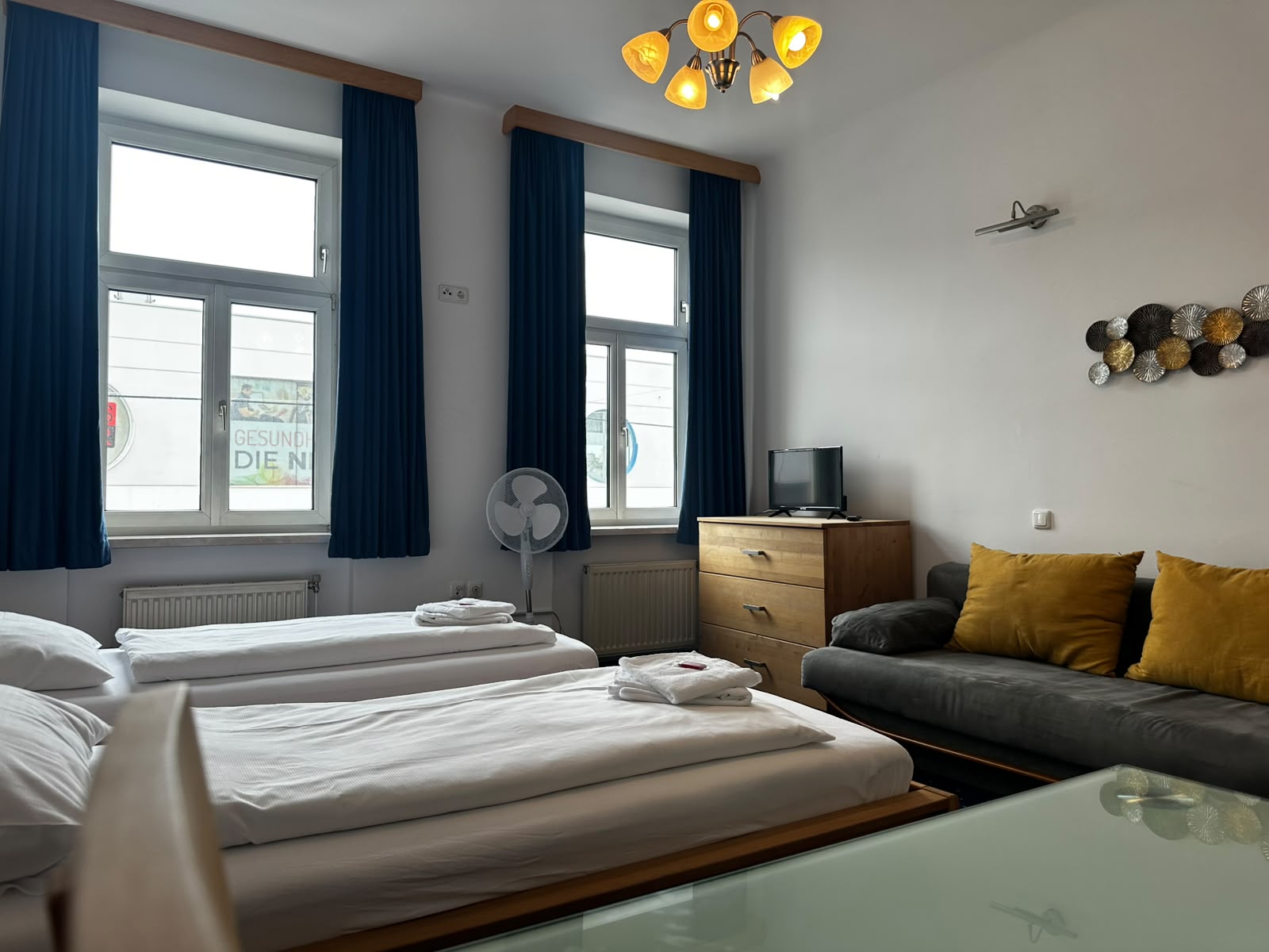 MonteurZimmer: Zimmerbeispiel 3-Bett-Zimmer - APARTHOTEL MARIAZELLERHOF - Monteurzimmer und Monteurwohnungen