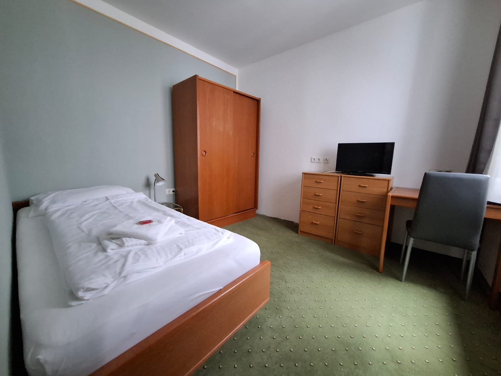 MonteurZimmer: Zimmerbeispiel - APARTHOTEL MARIAZELLERHOF - Monteurzimmer und Monteurwohnungen