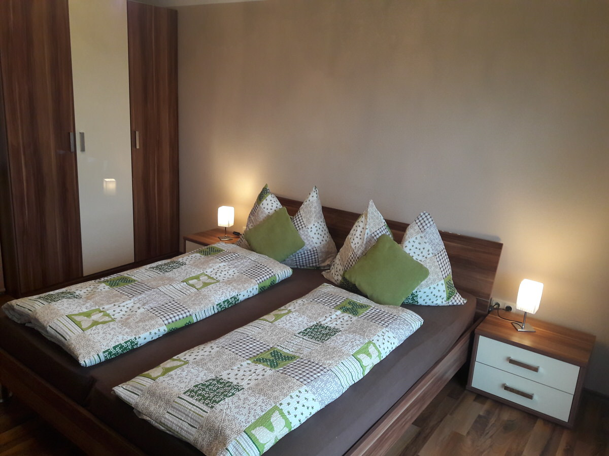 Monteur-Zimmer - Thalgau - Ferienwohnung Wirglauer: Übernachtungs­angebote für Monteure und Geschäftsreisende