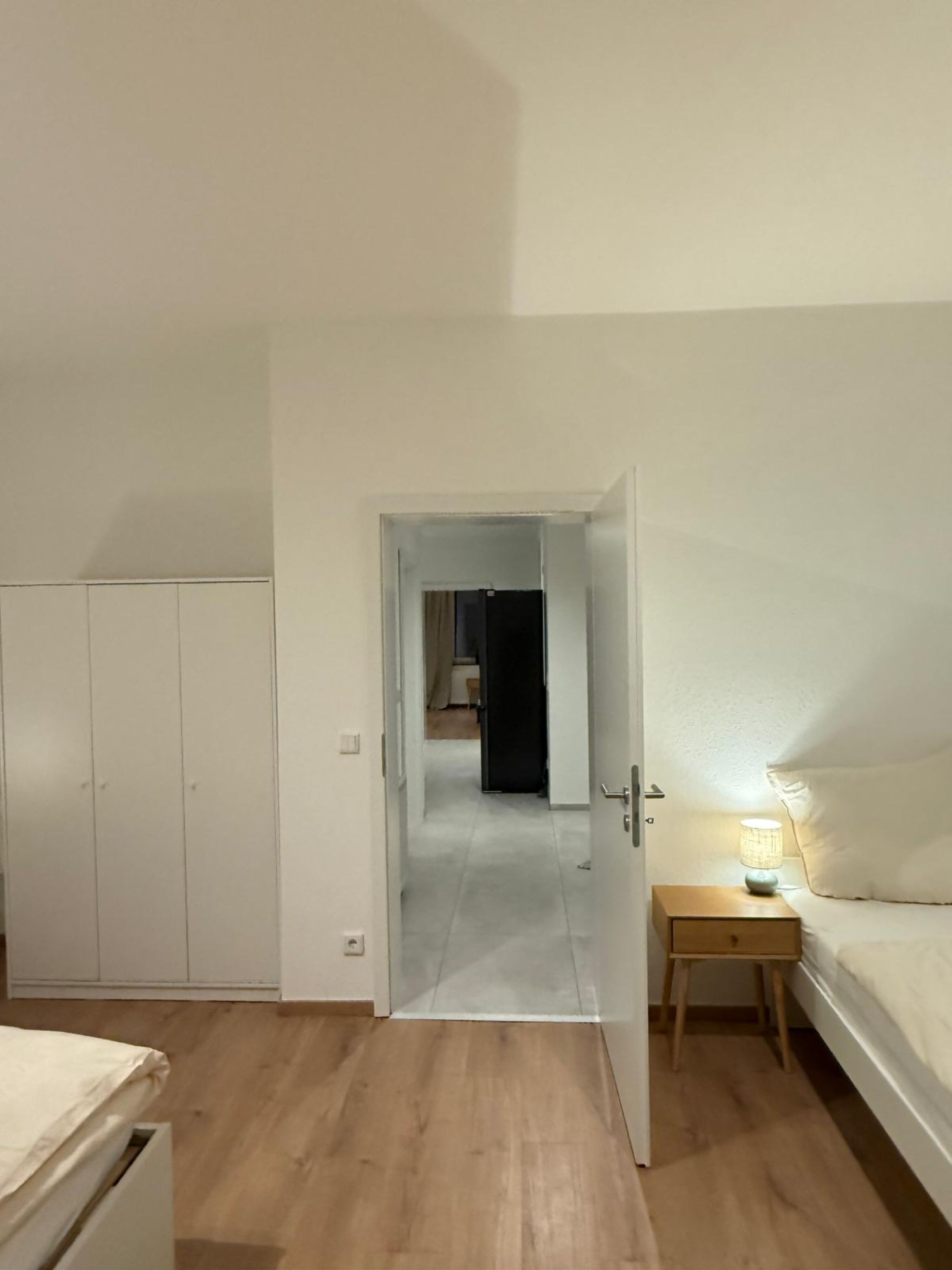 Monteur-Zimmer - Velbert - Sanierte, 2 Zimmer Wohnung am Centro Oberhausen