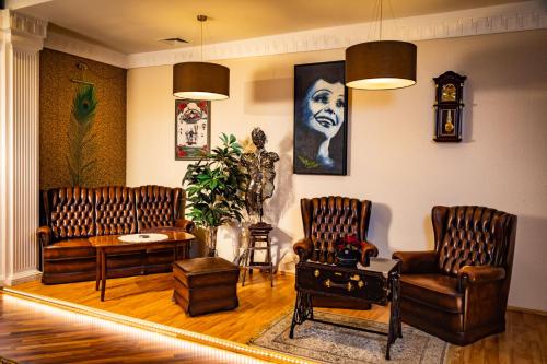 MonteurZimmer: Freizeittempel