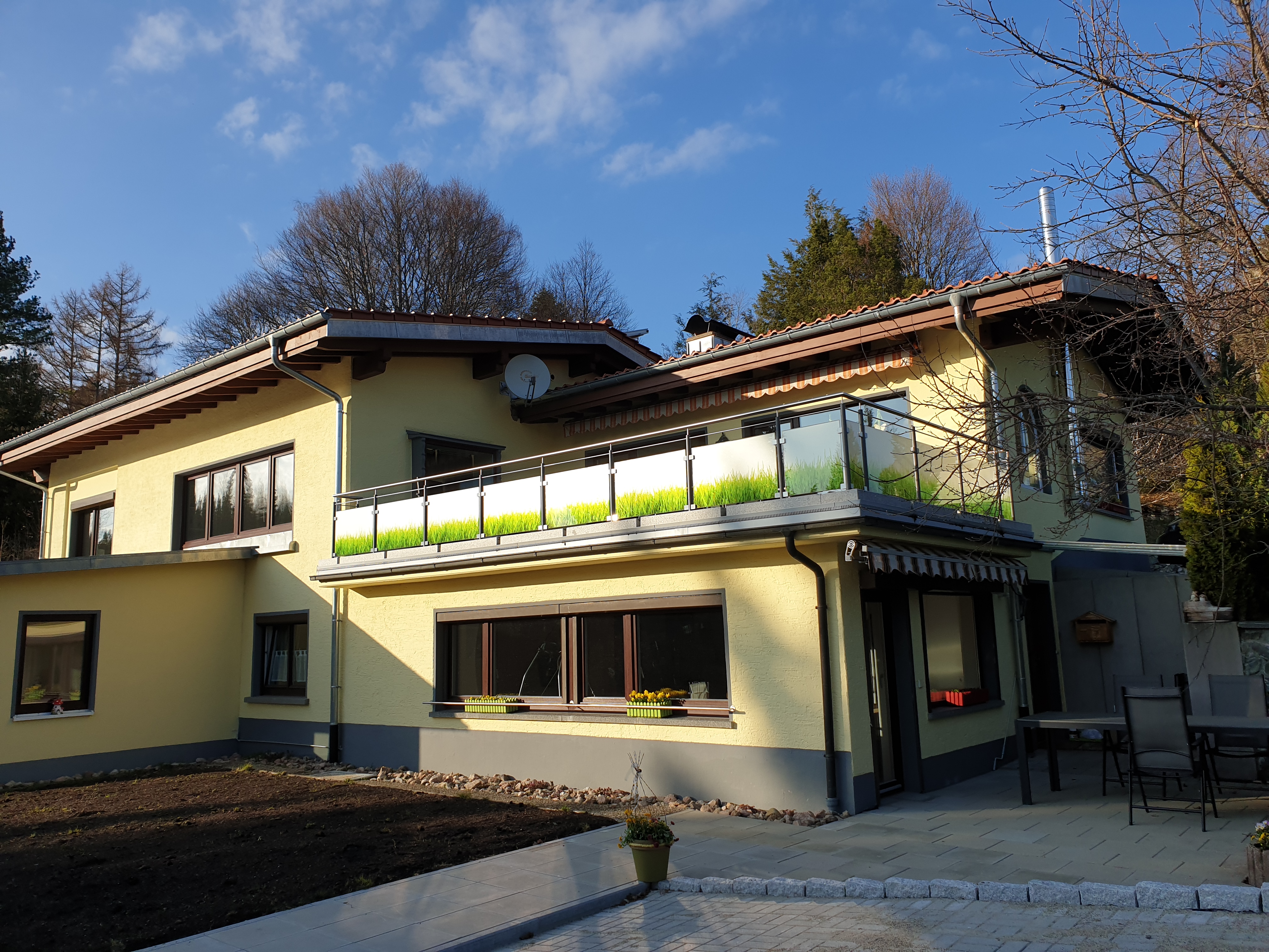 MonteurZimmer: Haus Theodor-Kreuz Str. 1 - Ramona Bizenberger