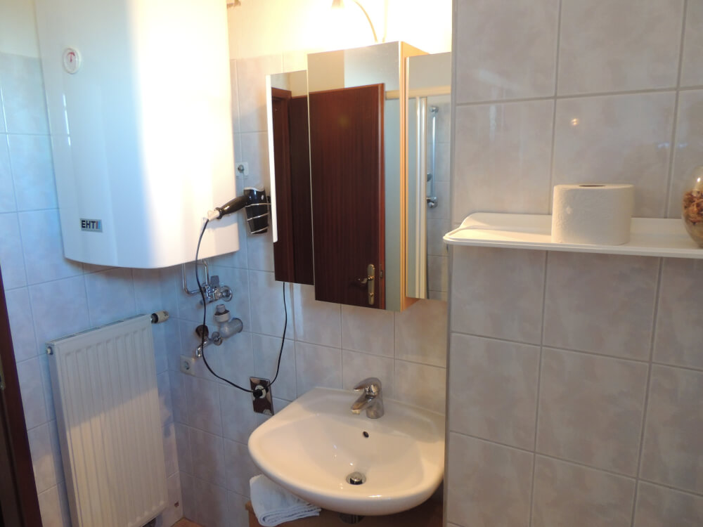 Monteur-Zimmer - Preis pro Nacht - Vösendorf - Monteurzimmer Huber/ Hotel Klosterneuburg