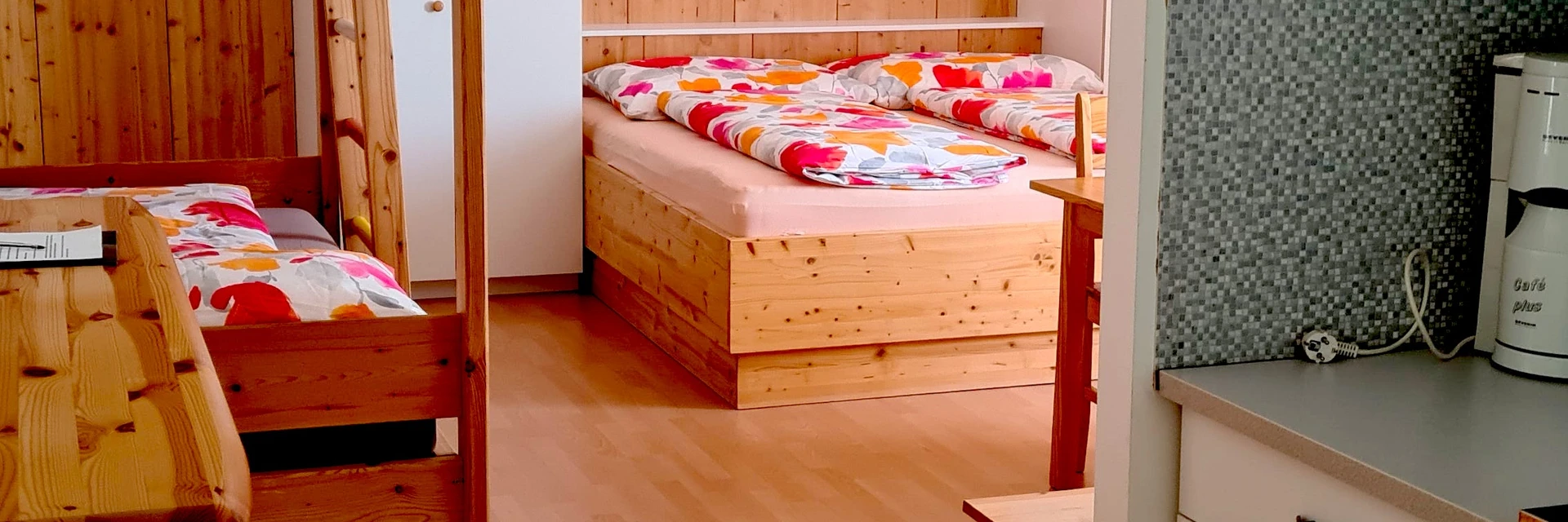 Monteur-Zimmer - Preis pro Nacht - Hollenburg (Krems an der Donau) - Frühstückspension Täuber