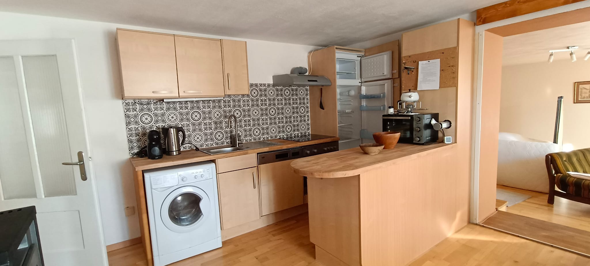Monteur-Zimmer - Waschmaschine - Techendorf - Küche mit Geschirrspüler - Ferienwohnung Weissenstein