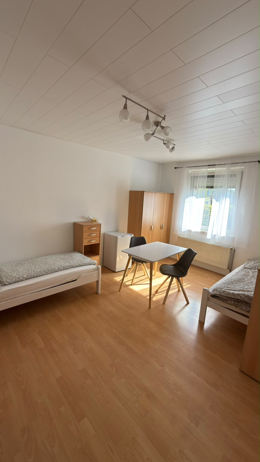 Monteur-Zimmer - Kronstorf - Zimmer 1 - Work & SleepTraun