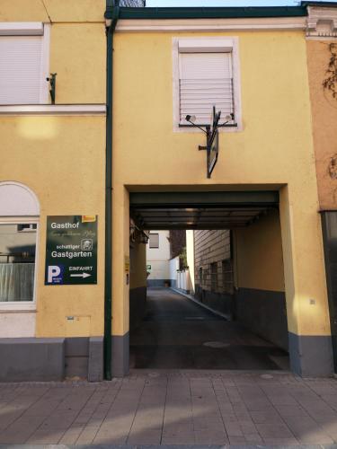 Monteur-Zimmer - Enns - Gasthof zum Goldenen Pflug